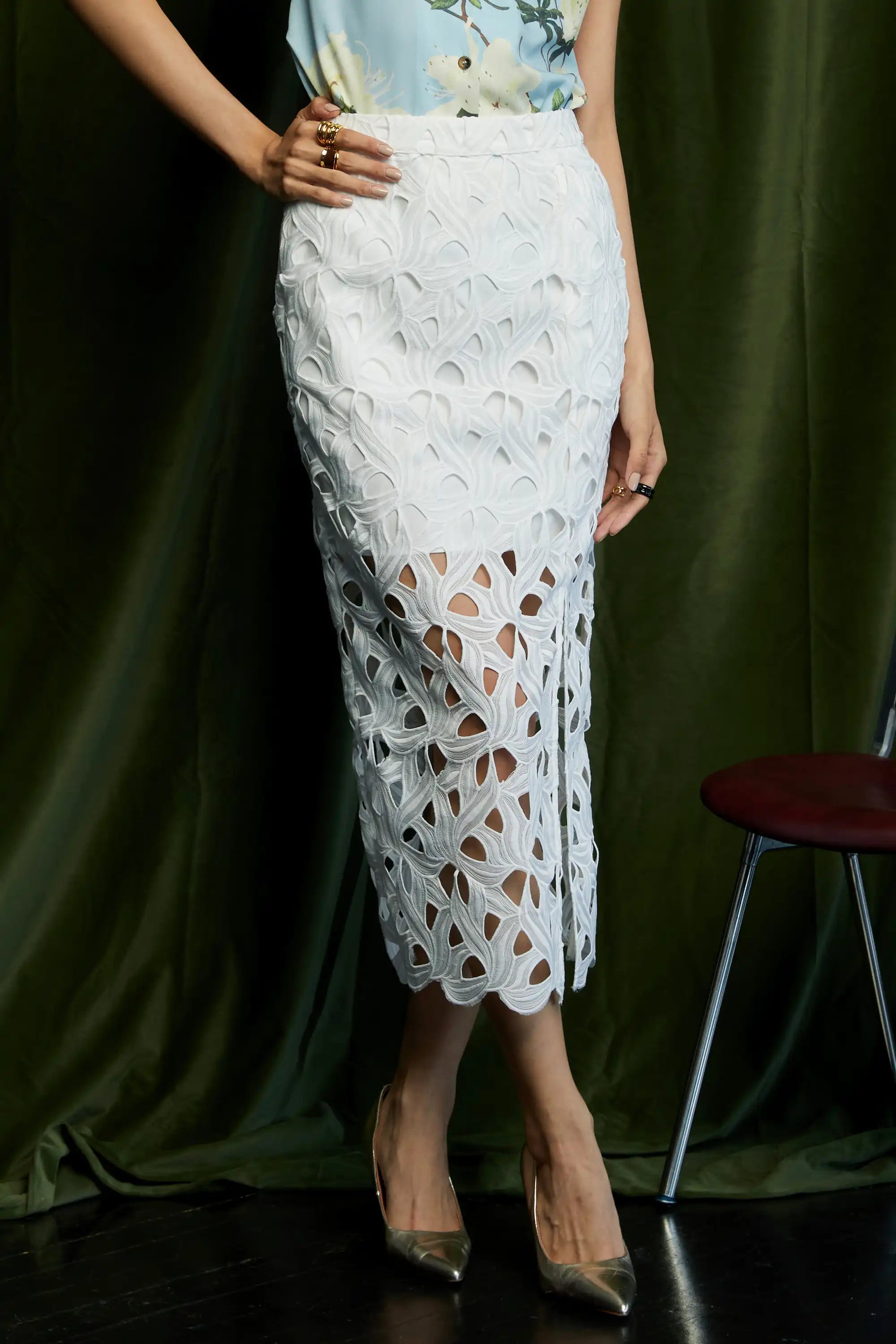 Contour Slit Skirt (White)