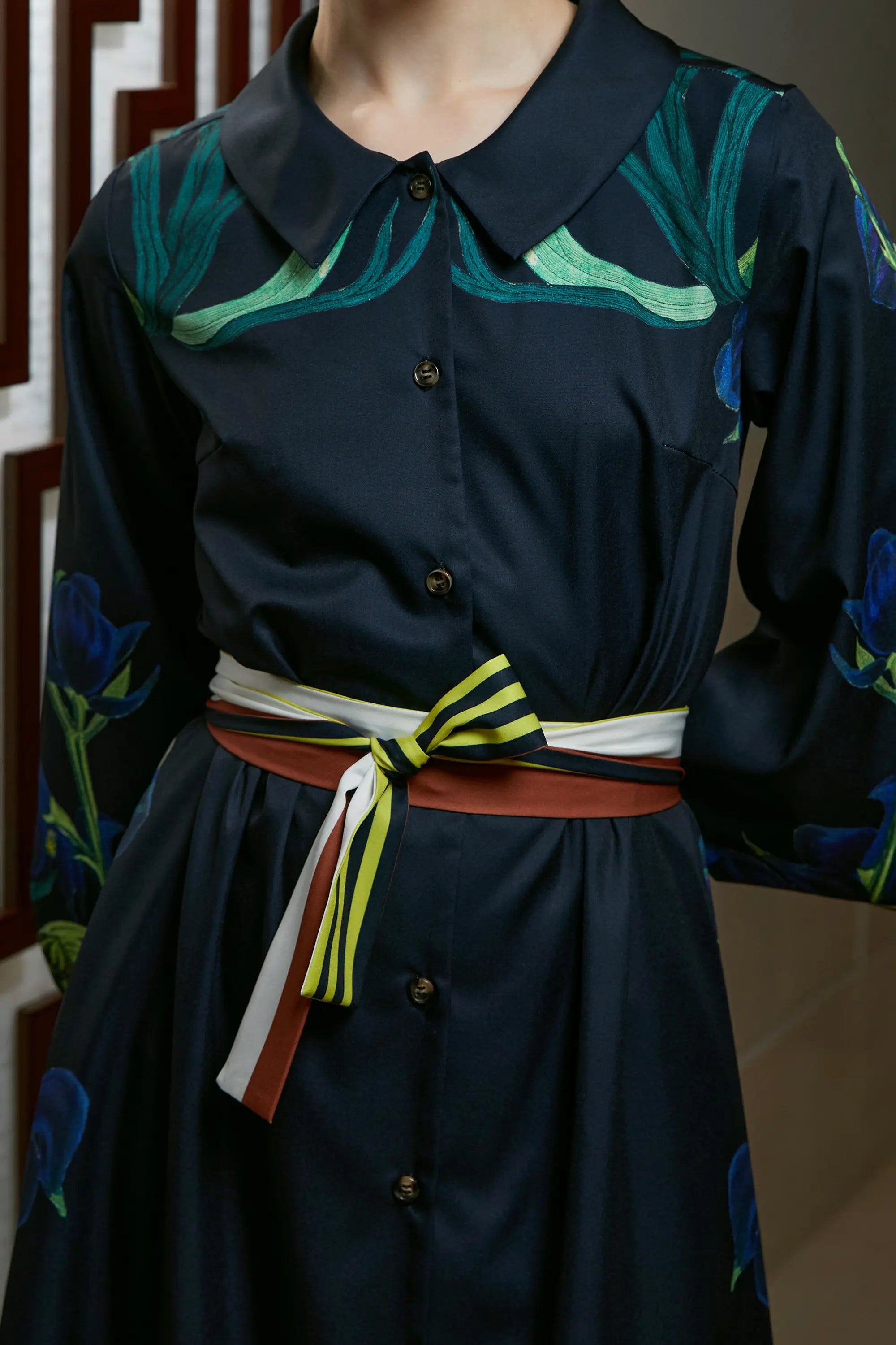 Arrayed Monk's Hood floral print detail on black shirt dress