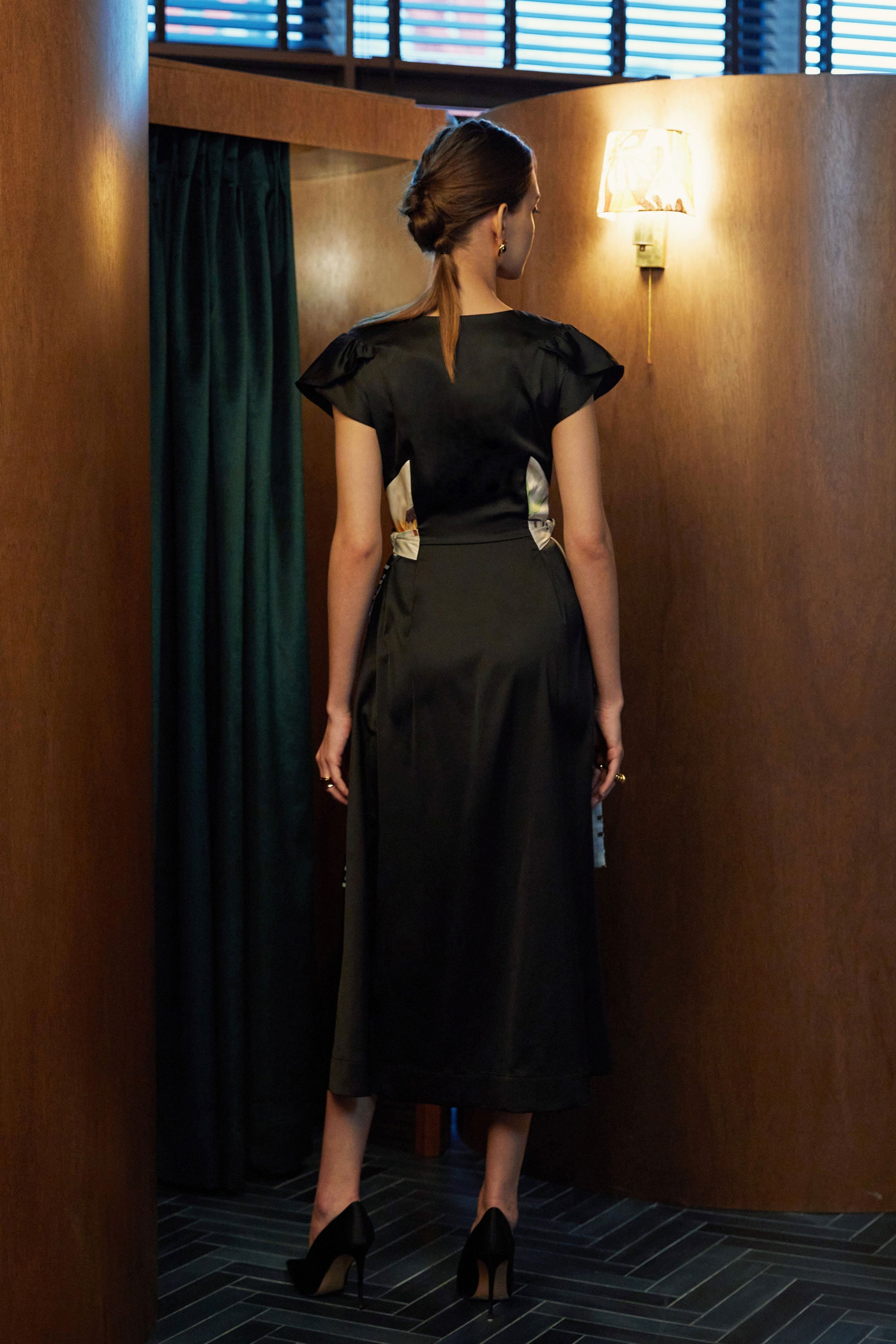 Tulip Contour Dress (Nymphaea Lotus)