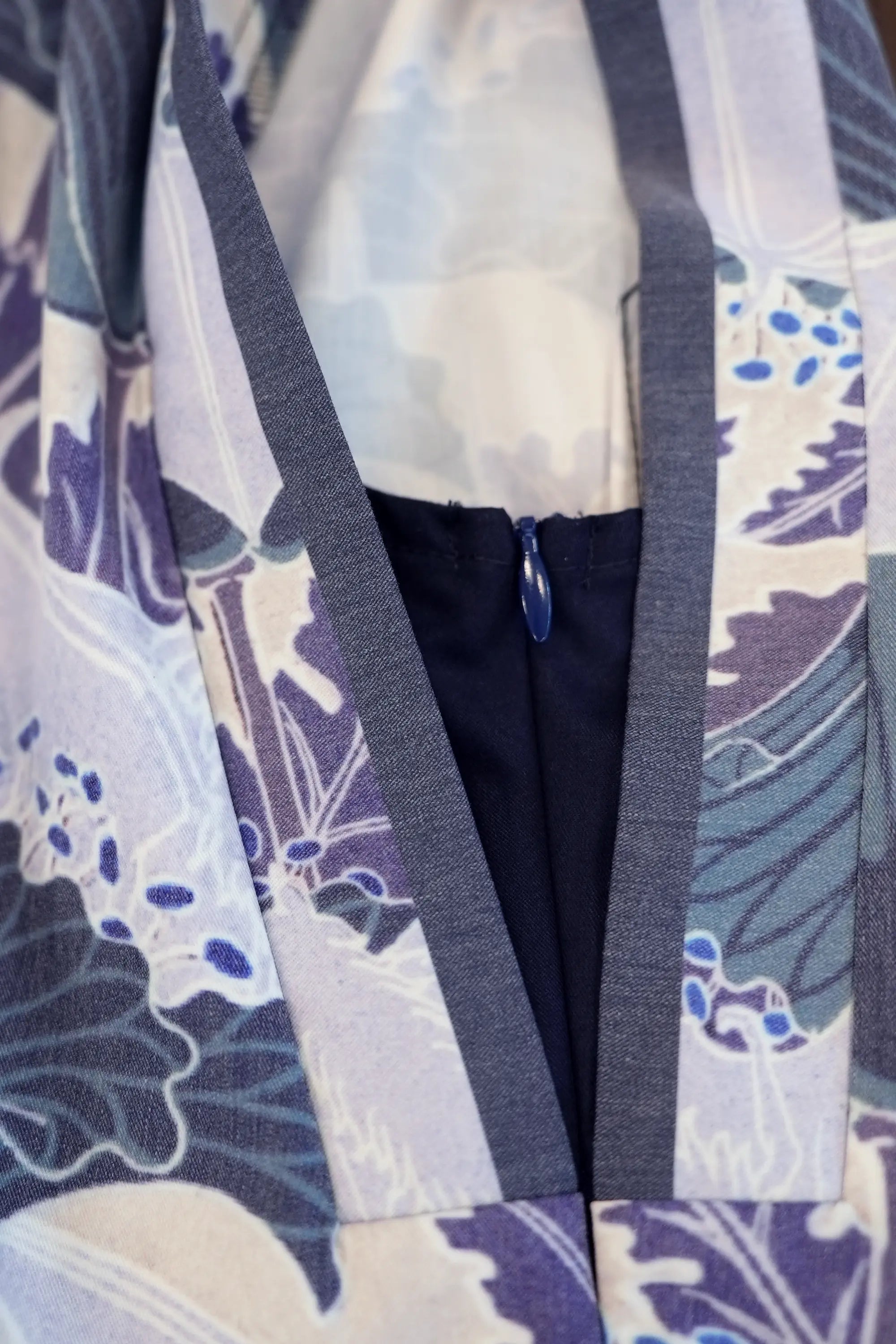 Square Sleeves Fit & Flare Qipao (Bat)