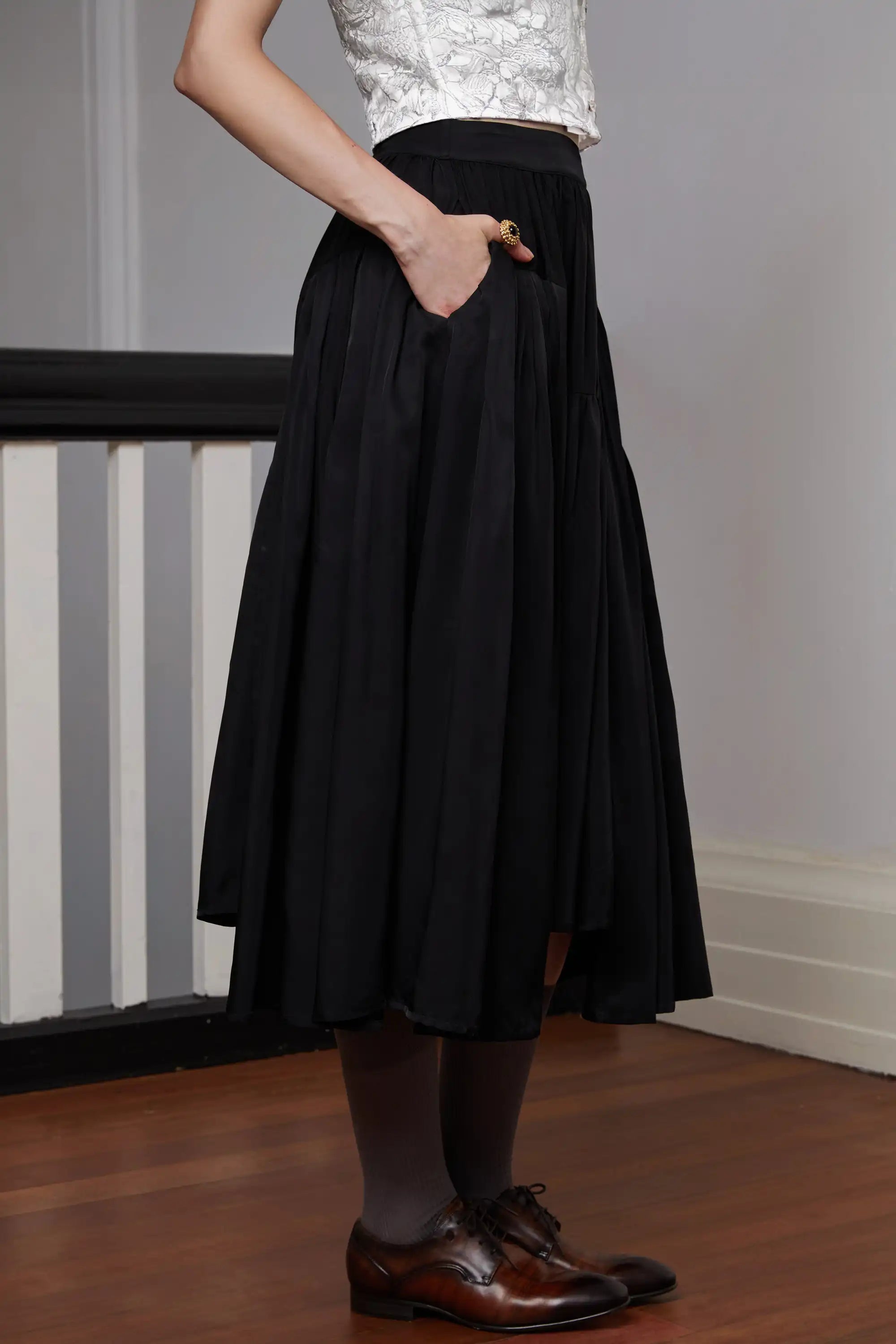 Billowing Skirt (Black)