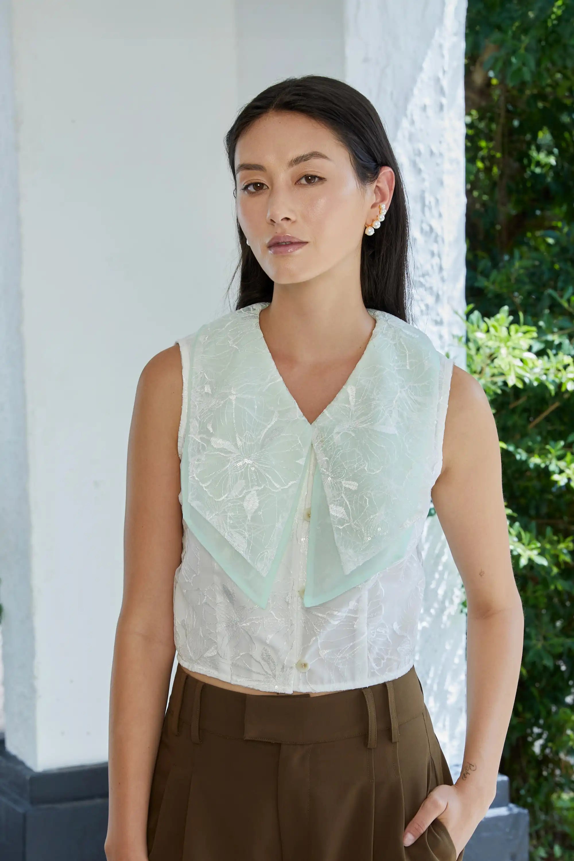 Cascade Collar Top (White Mint)