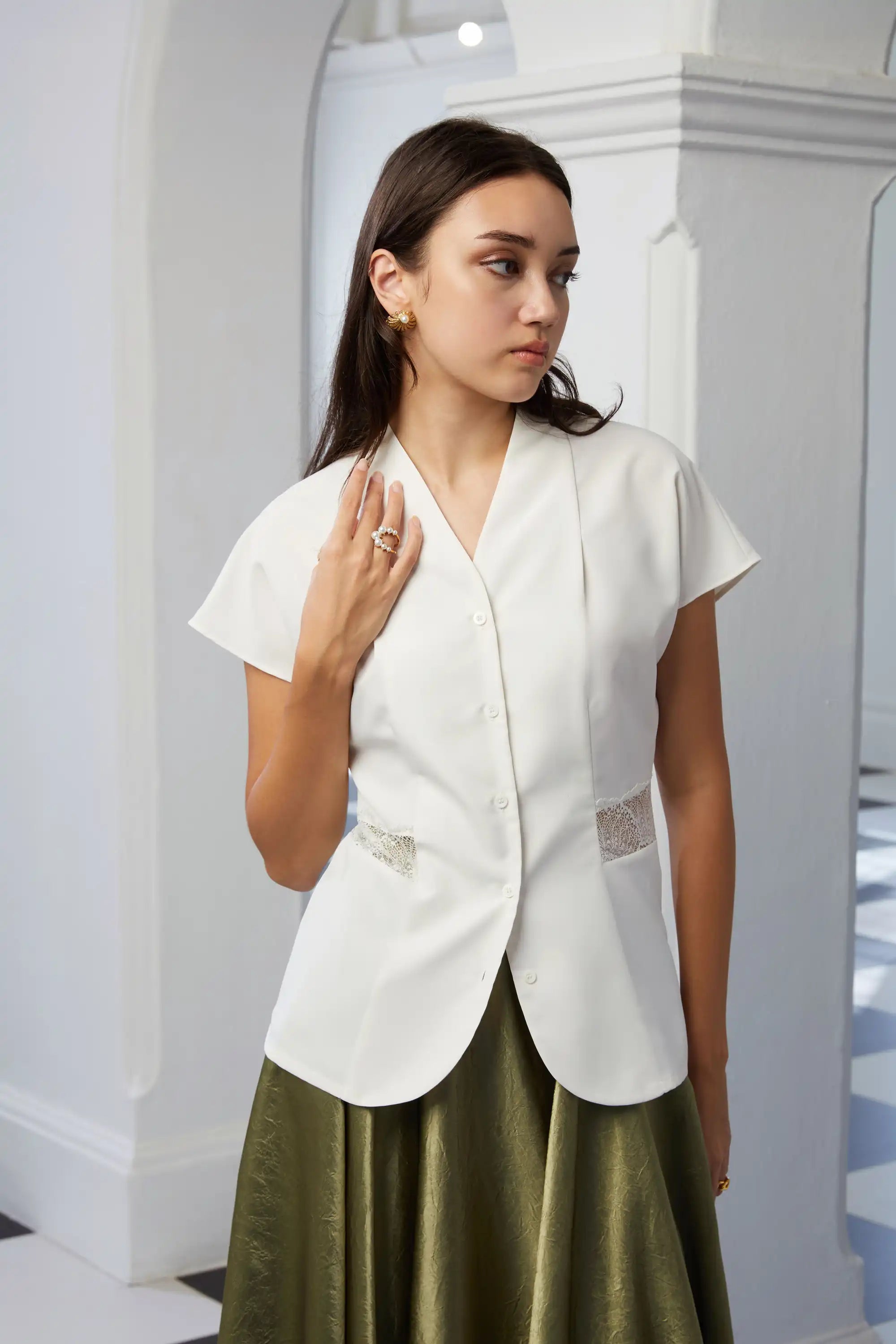 Hourglass Top (White)