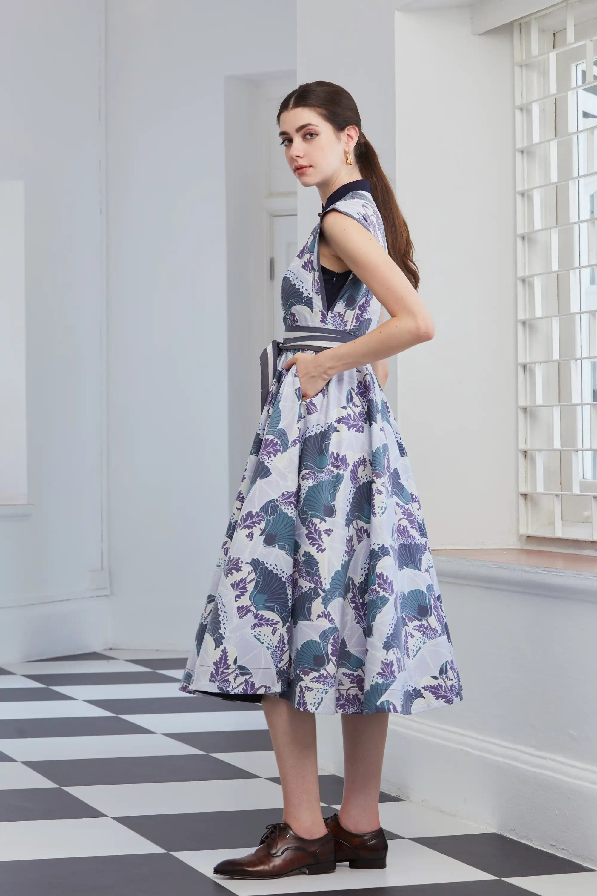 Square Sleeves Fit & Flare Qipao (Bat)