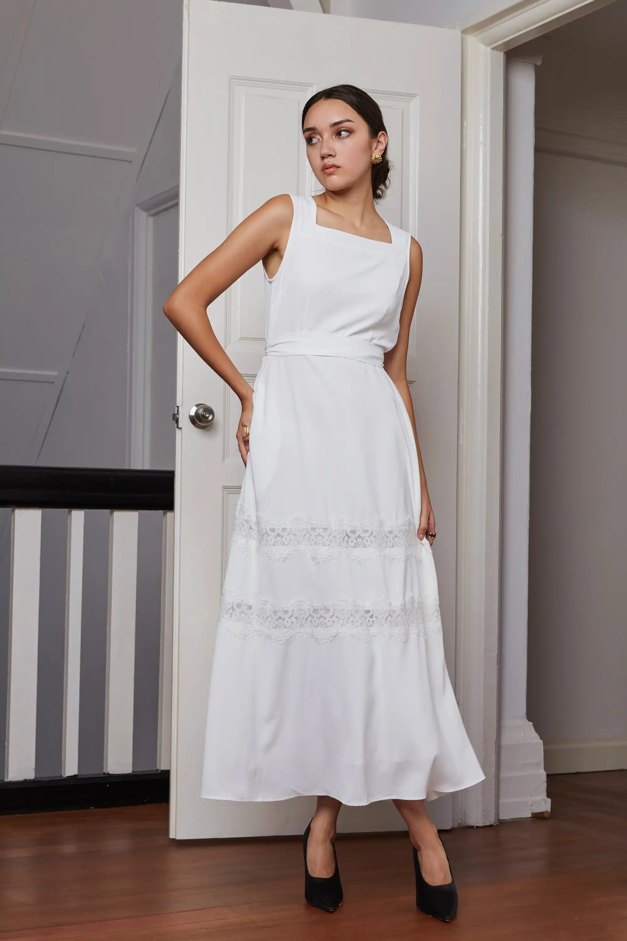 Tiered Lace Dress (White)