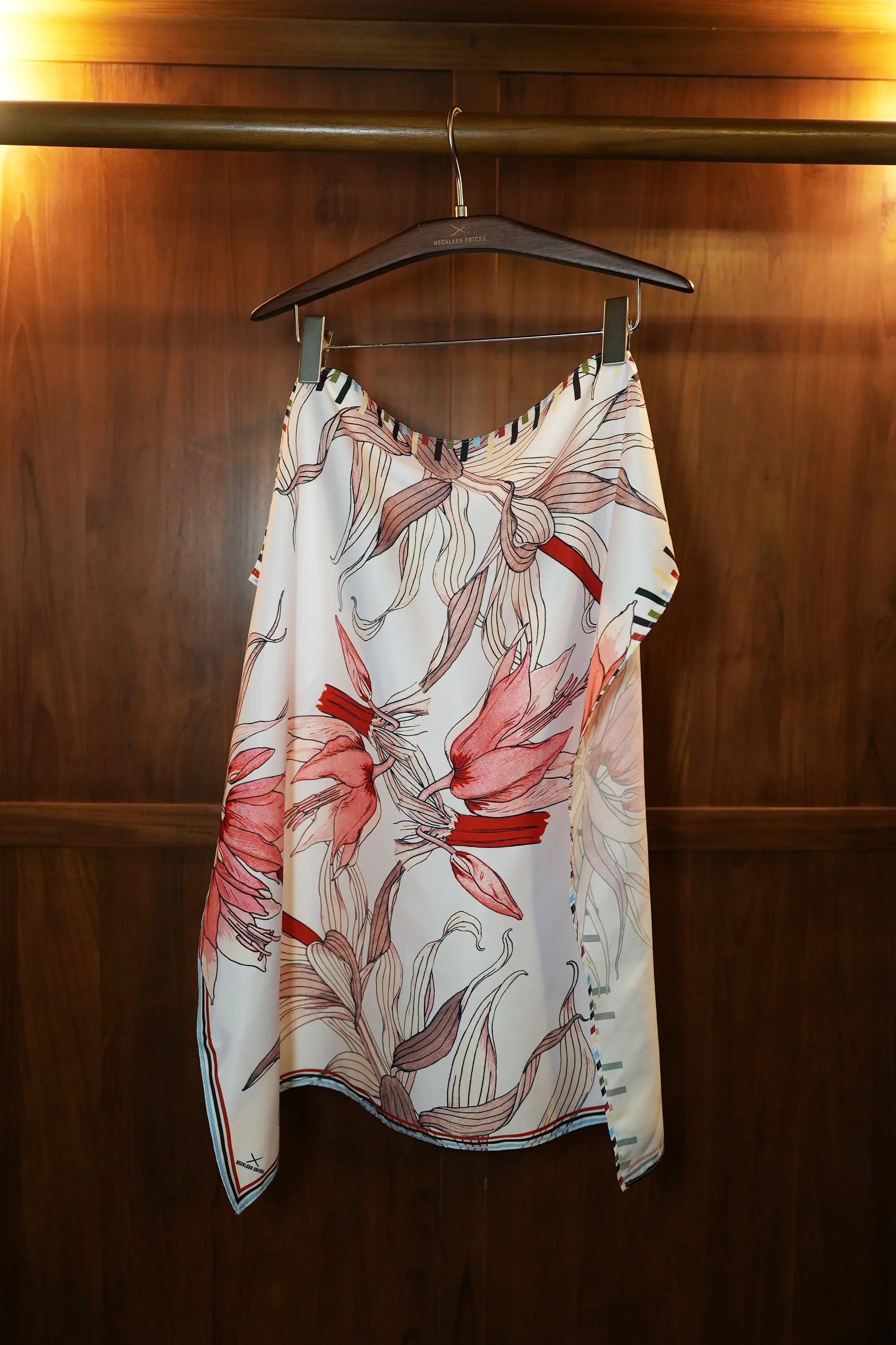 Furoshiki (Crown Imperial)