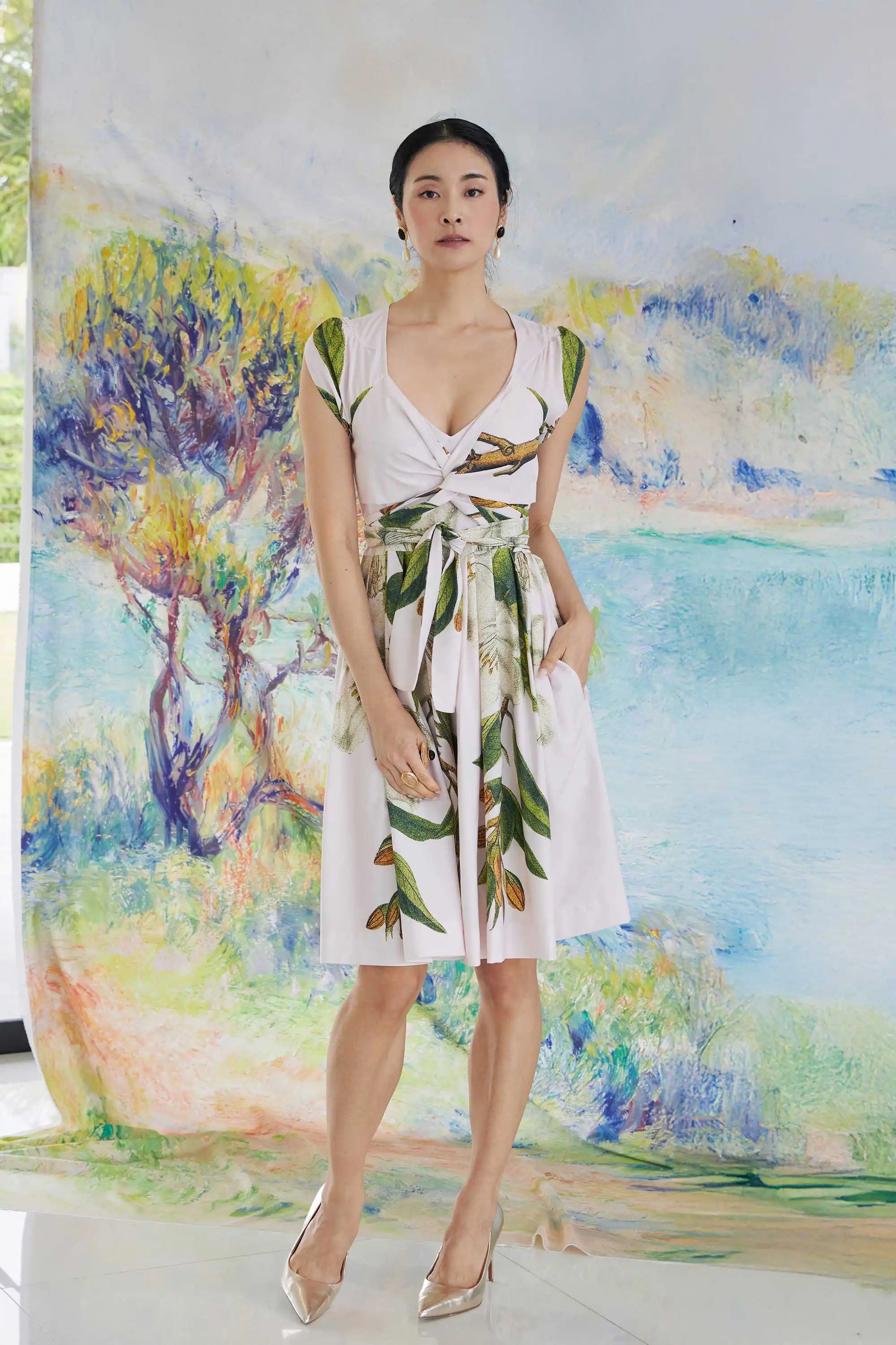 Criss-Cross Tulip Knee Dress (Almond)