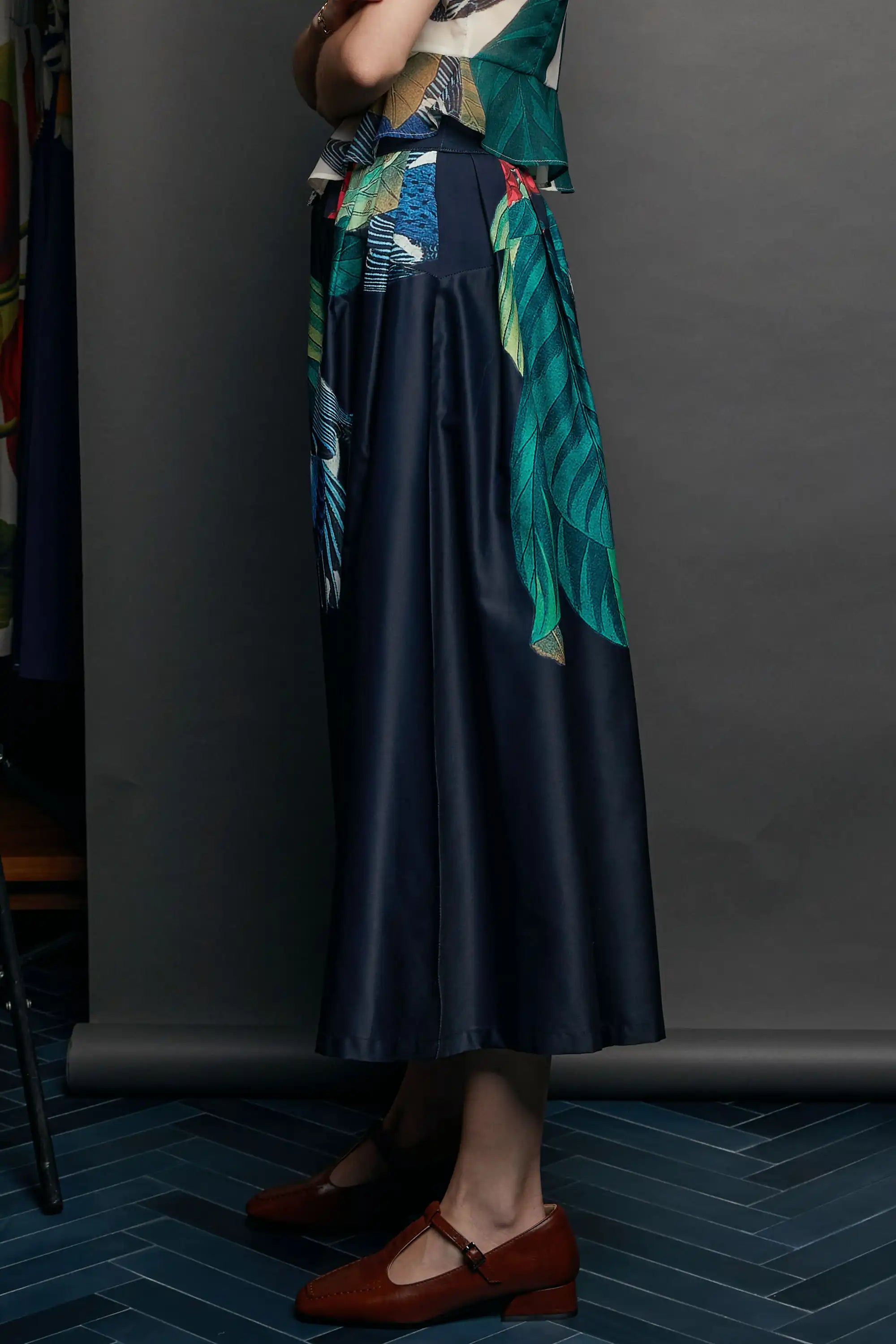 Dual Box Pleat Skirt (Cerulean Warbler)