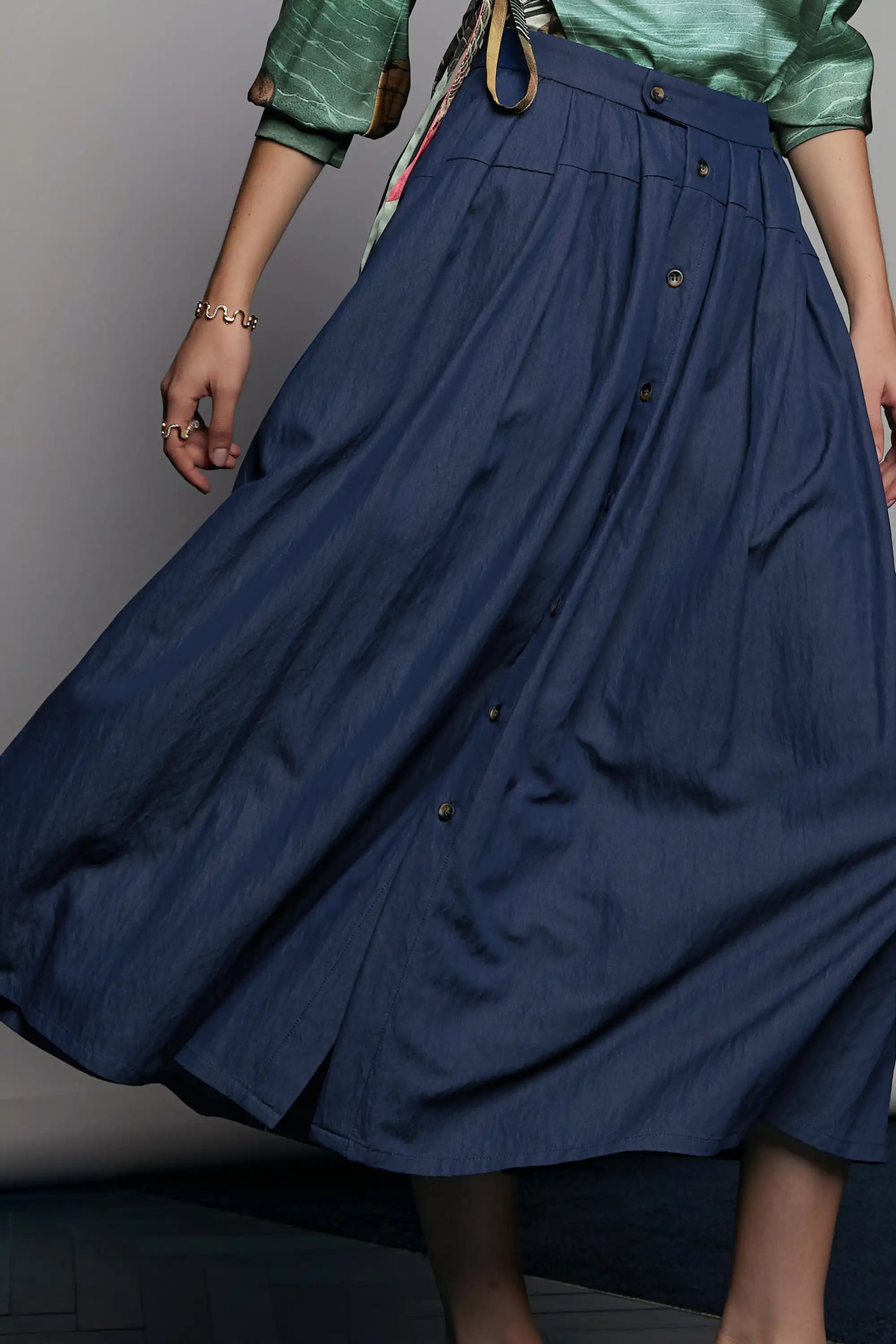 Dual Box Pleat Skirt (Dark Navy)