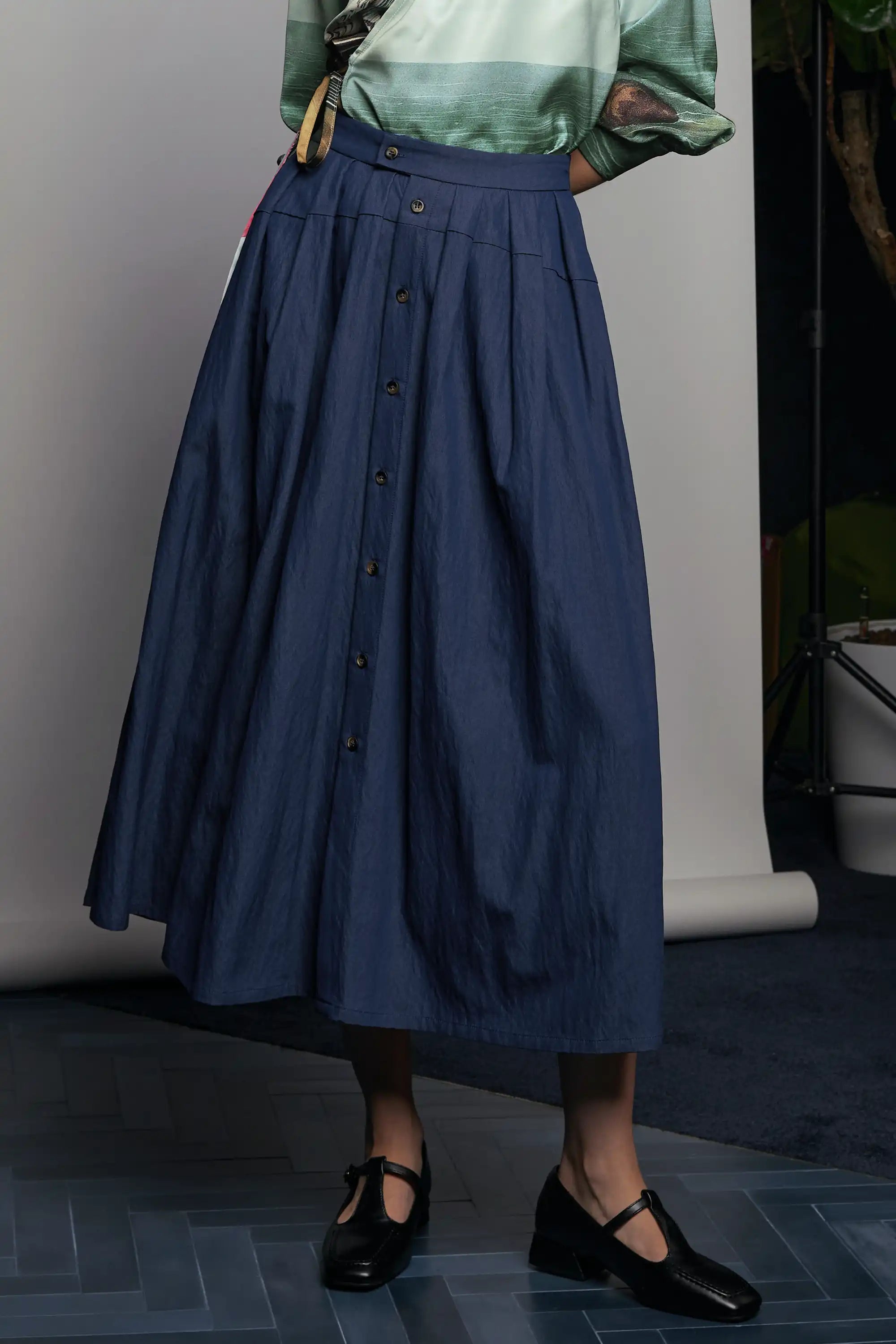 Dual Box Pleat Skirt (Dark Navy)
