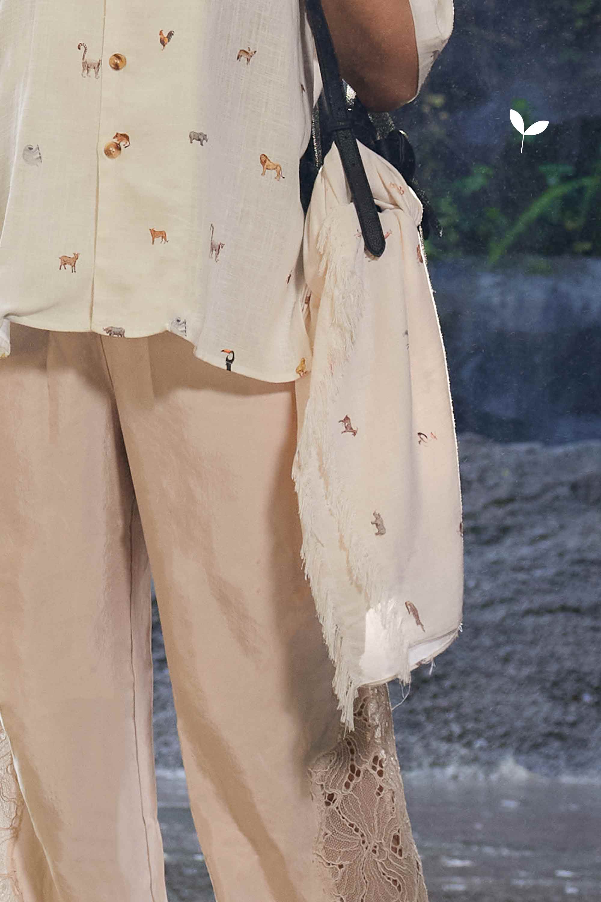 Scarf (Mandai Wildlife Reserve – Light)