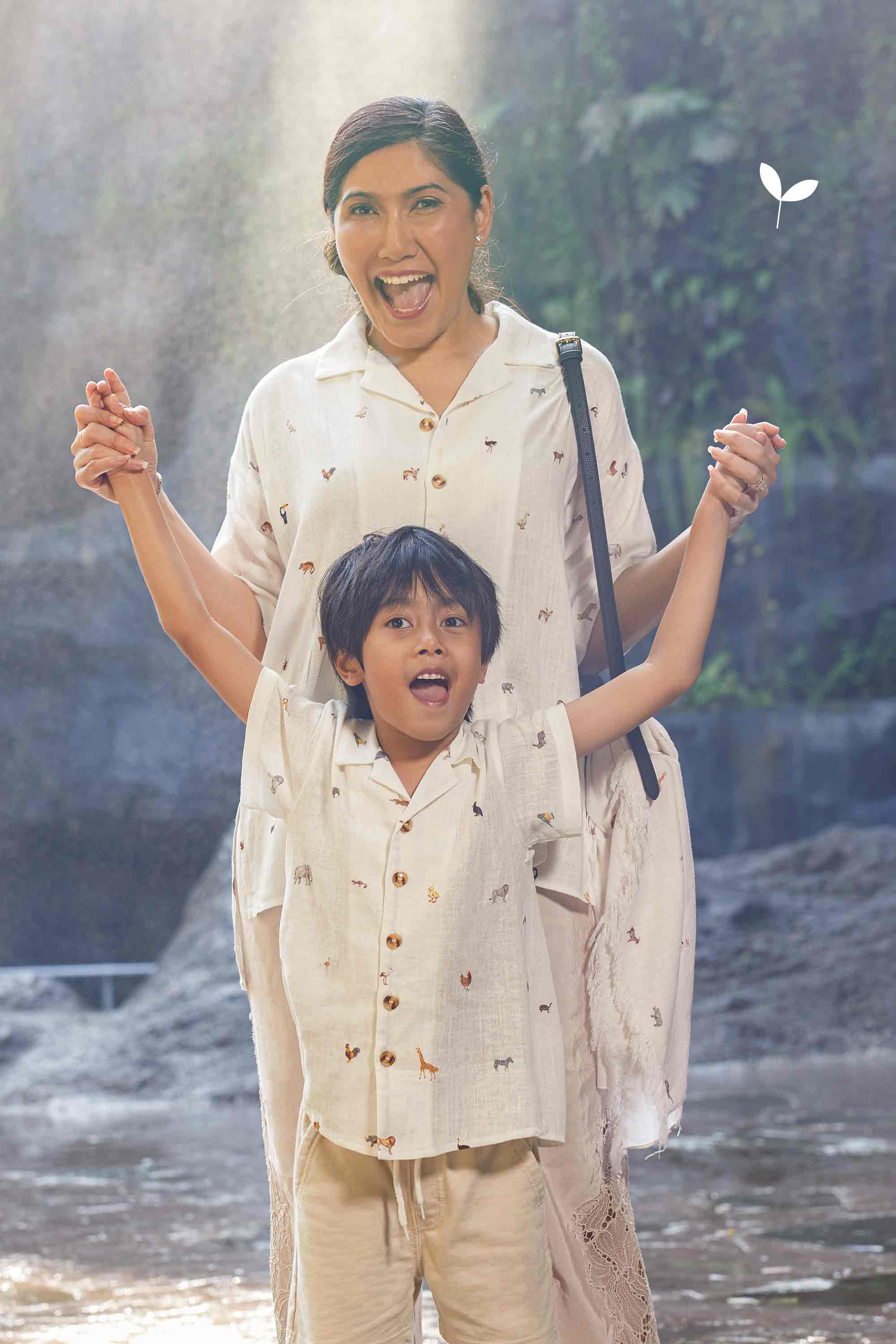 Scarf (Mandai Wildlife Reserve – Light)