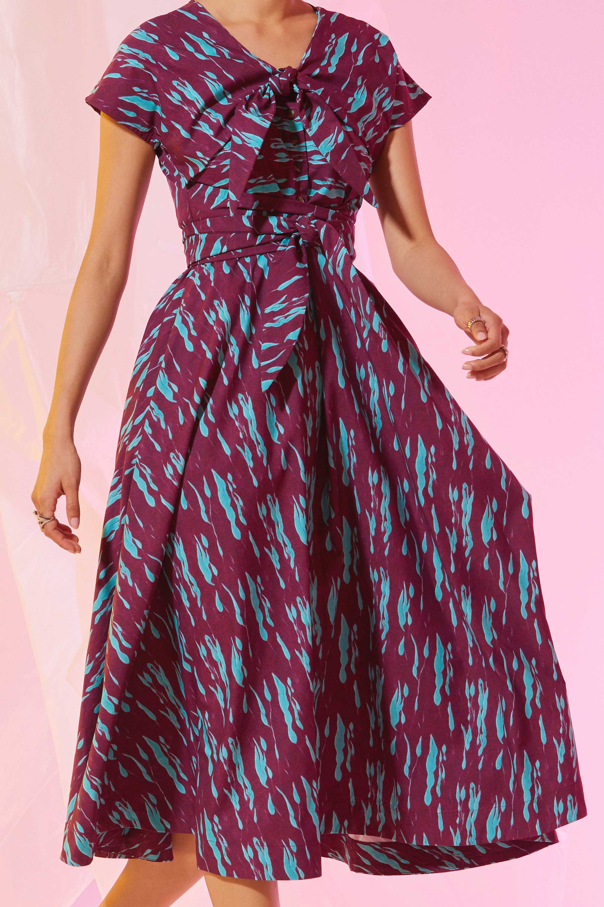 Double Knot Fit & Flare Midi Dress (Veil)