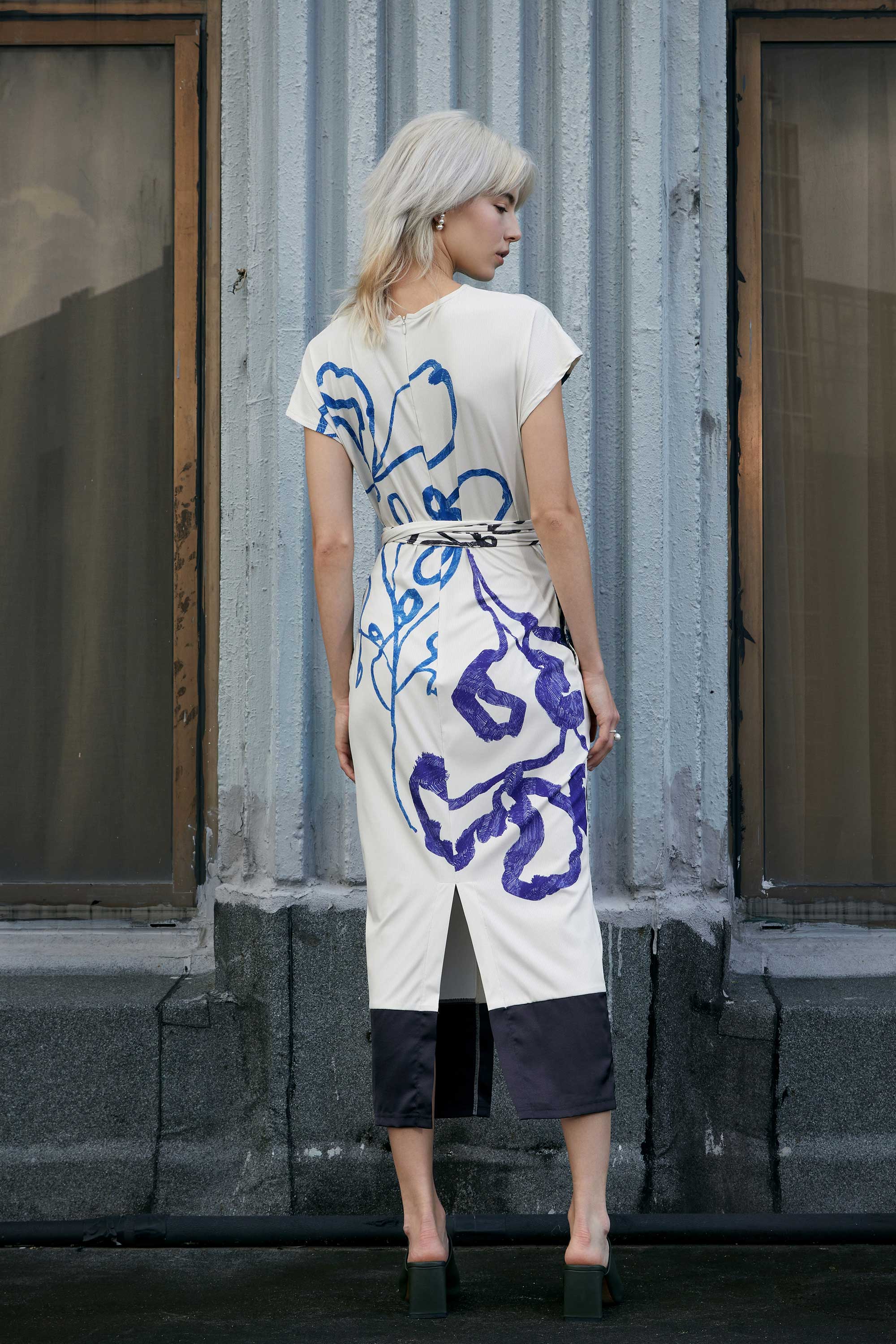 Criss-Cross Column Dress (Interval)