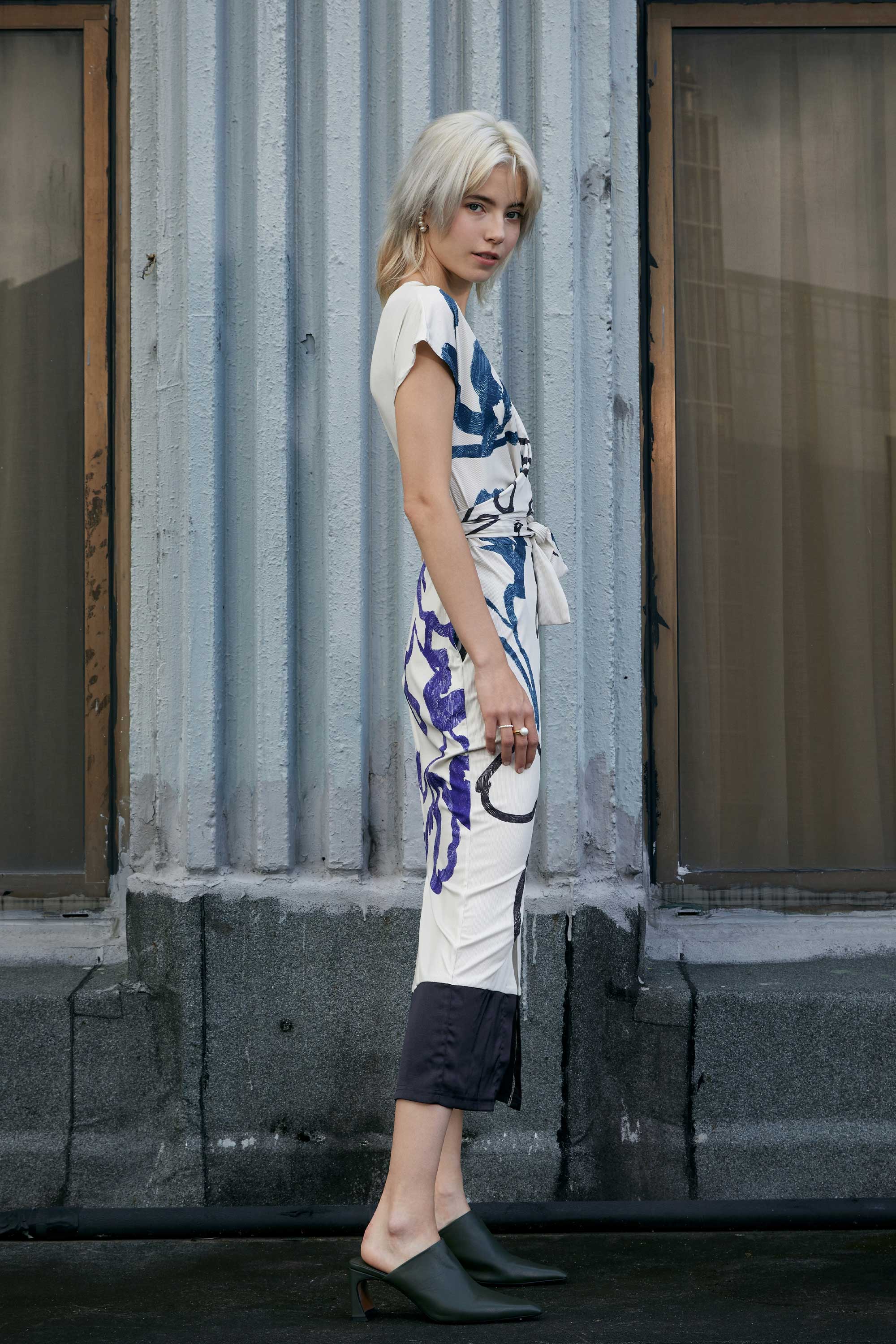 Criss-Cross Column Dress (Interval)