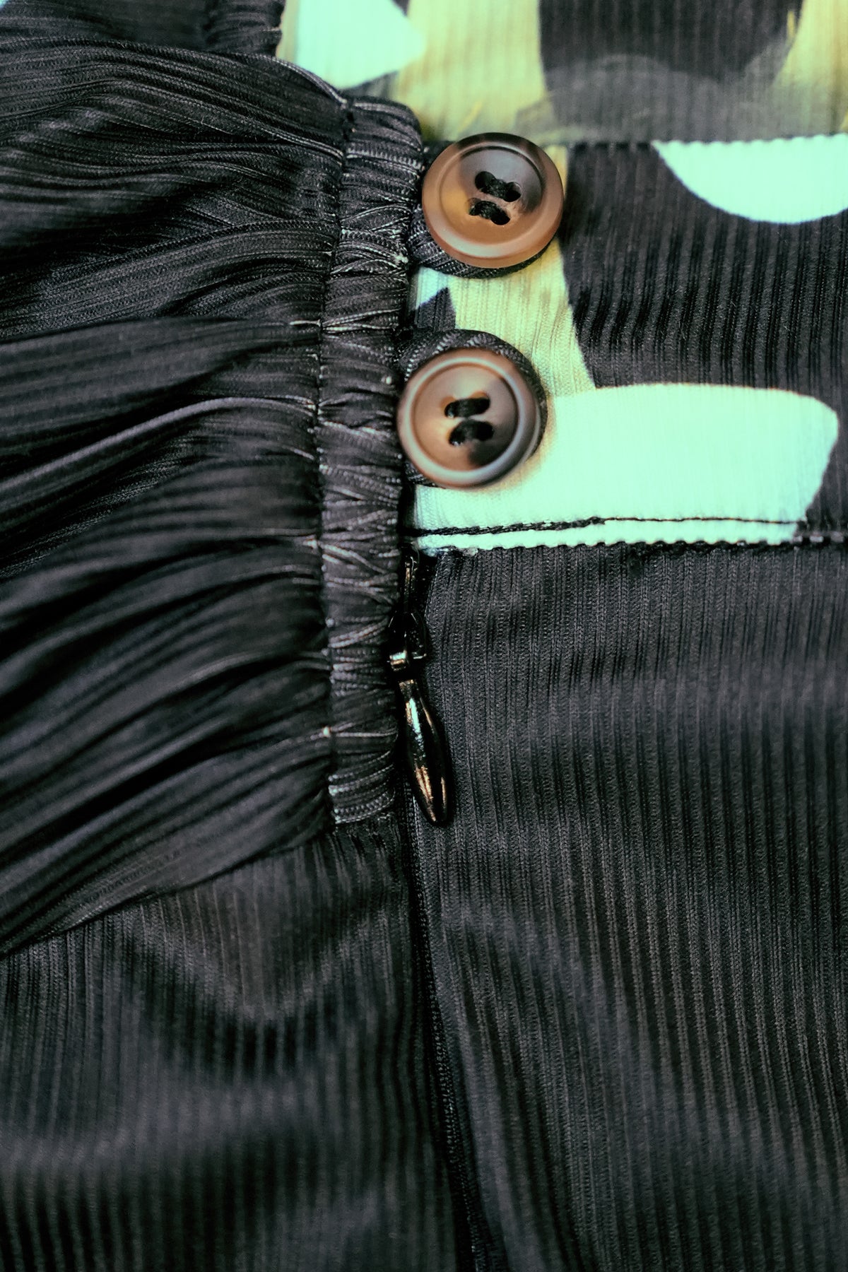Twist Pencil Skirt (Clitocybe)