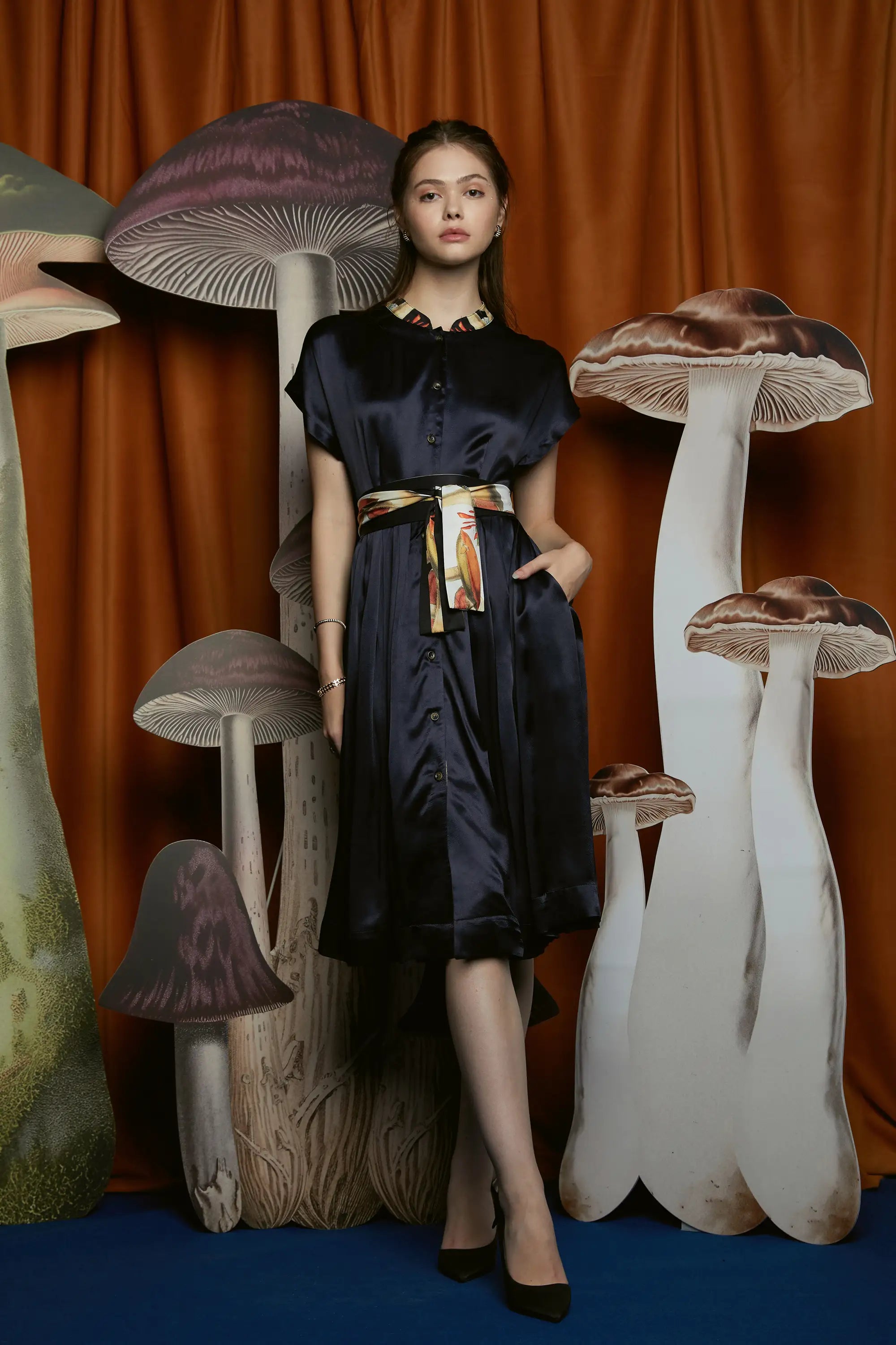 Chinese Collar Midi Dress (Shiitake)