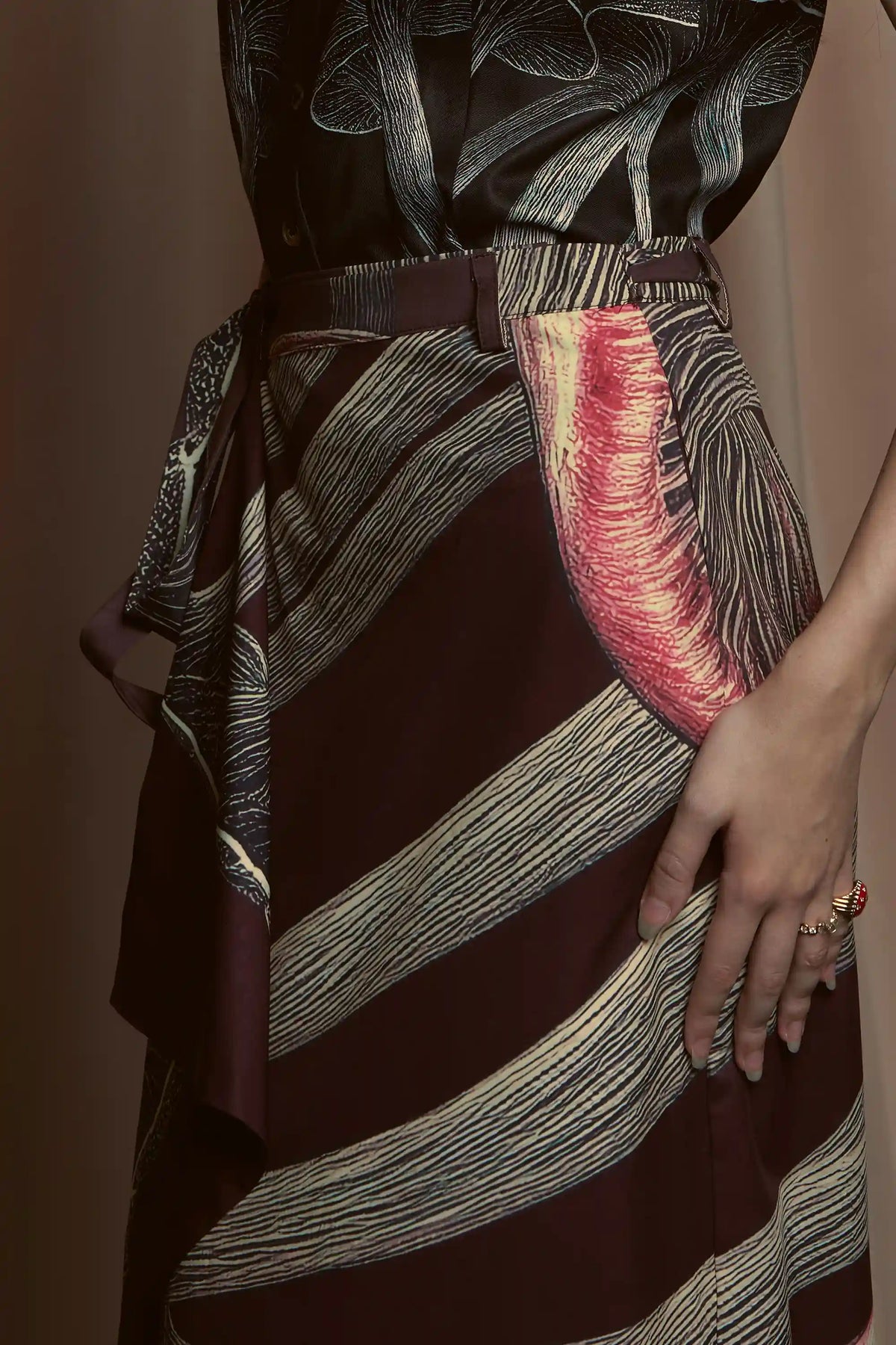 Wrap Layered Pencil Skirt (Hypholoma)