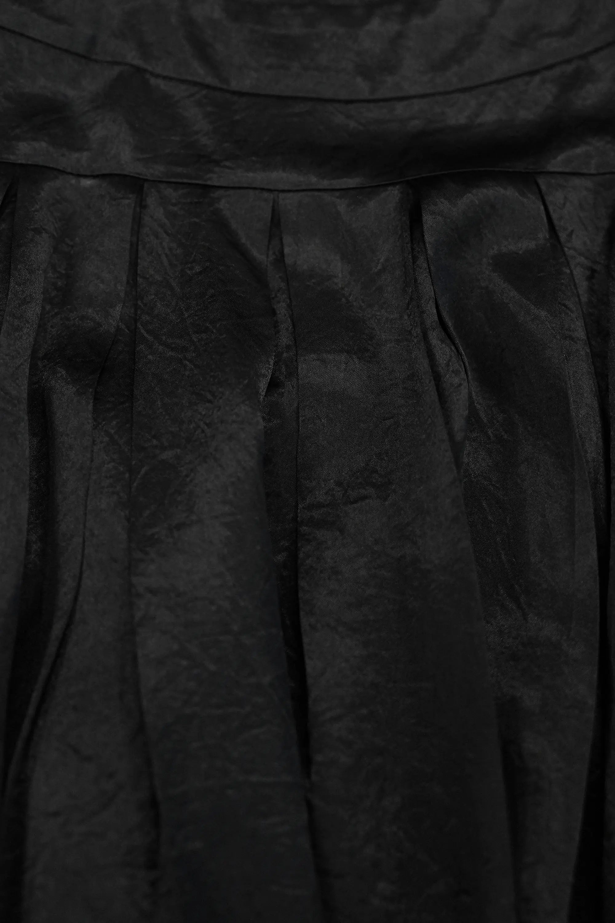 Asymmetrical Slit Skirt (Black)