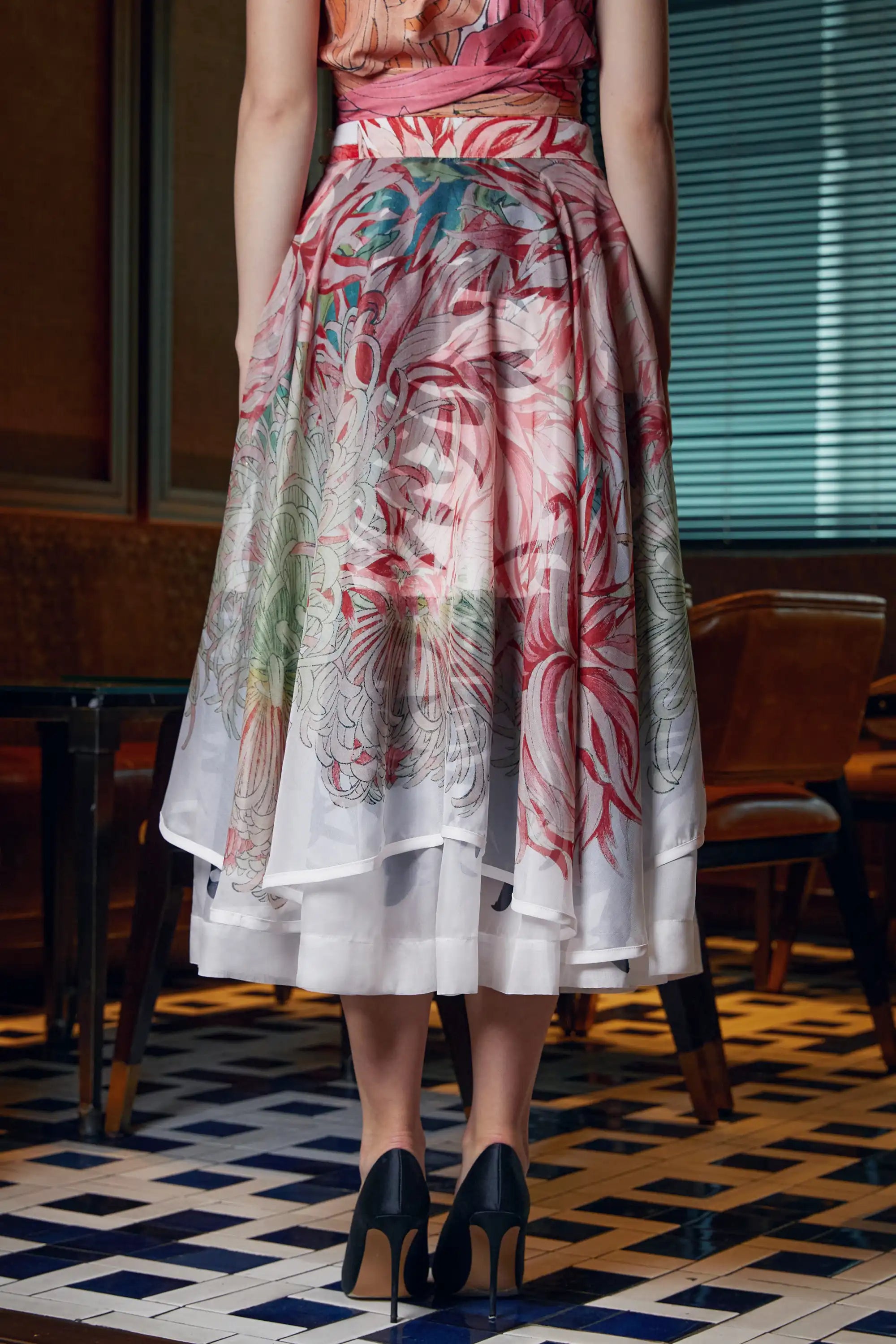 Back view of Arrayed white Chrysanthemum print organza piping skirt