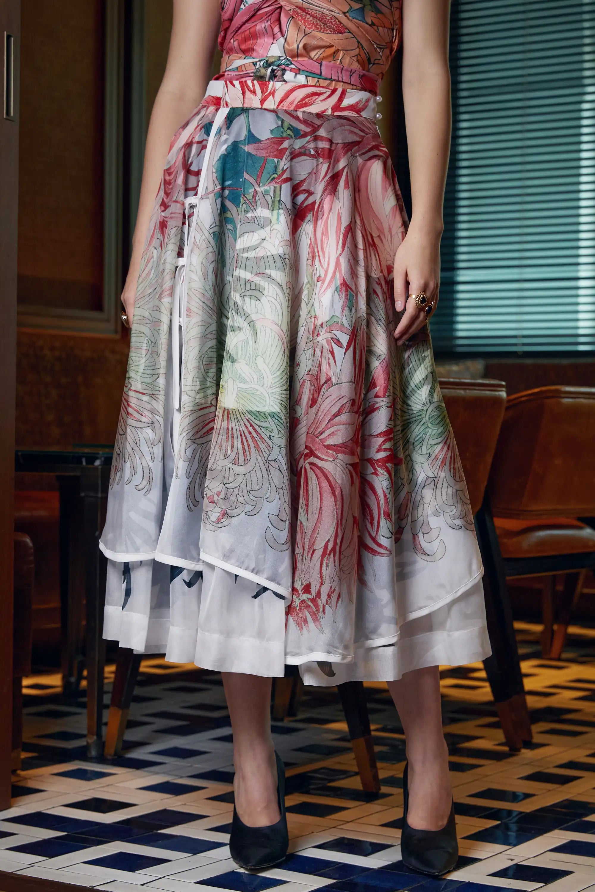 Piping Layered Skirt (Chrysanthemums)