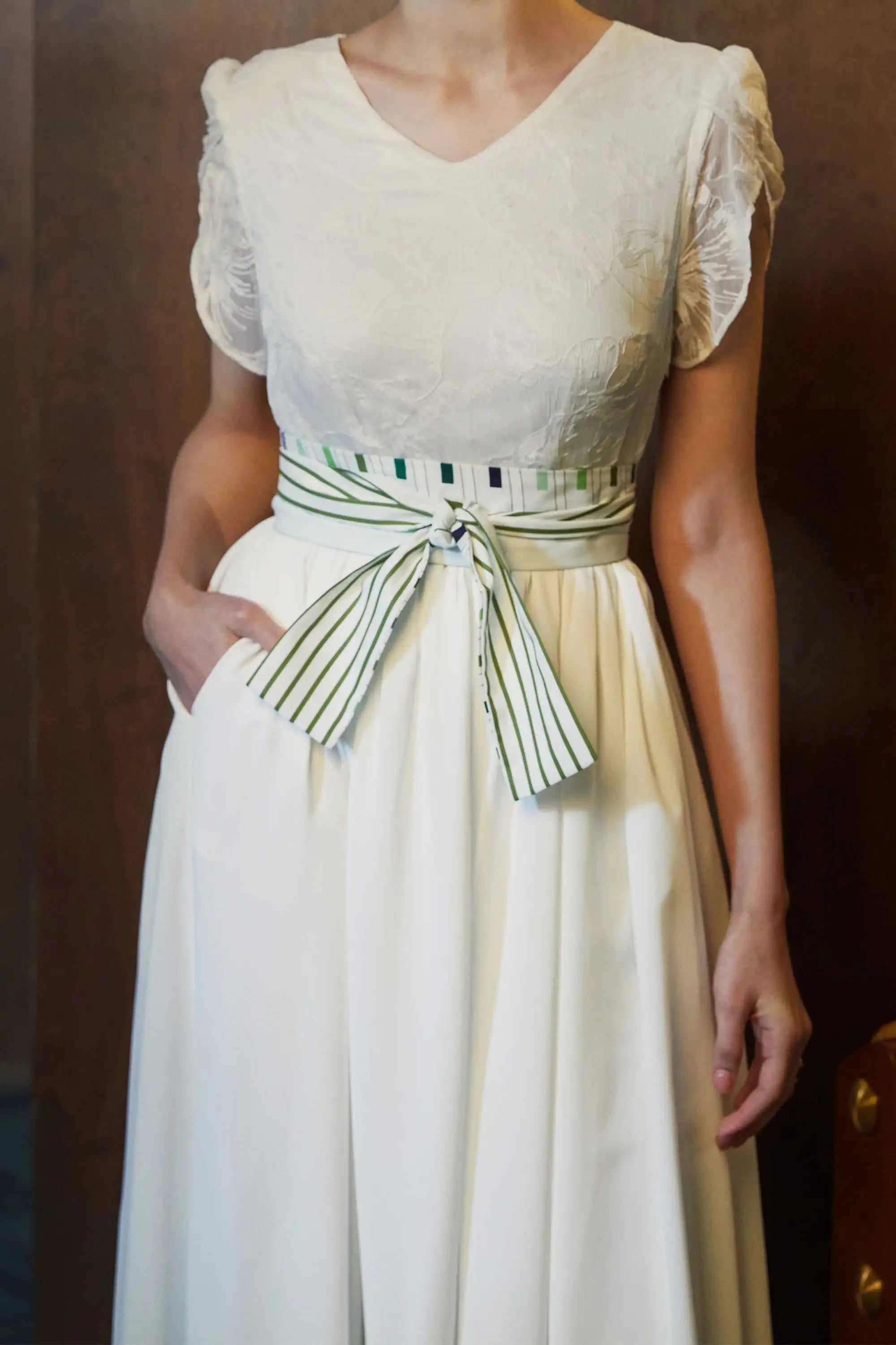Petal Sleeves Shirtwaist Dress (White Lace)