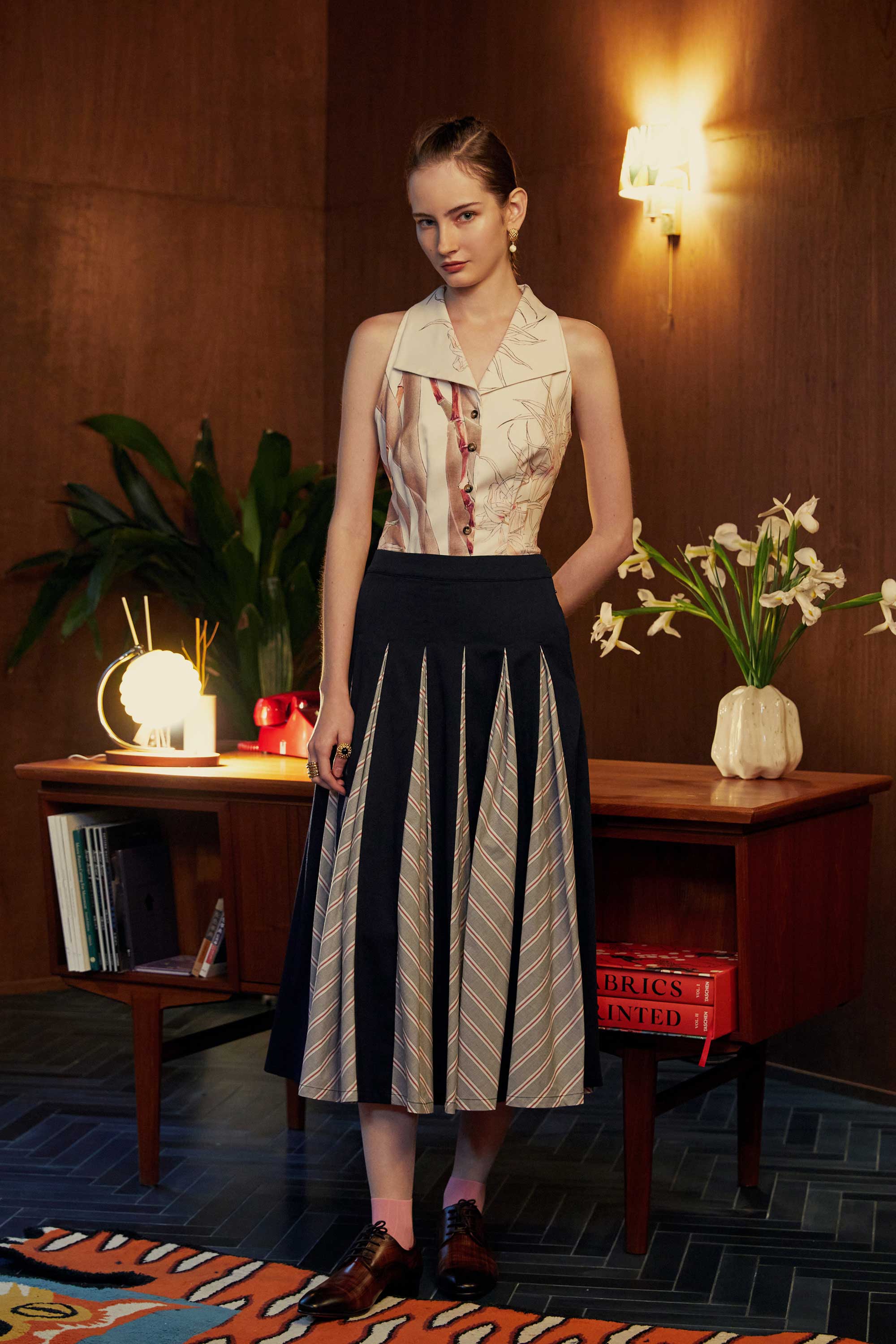 Godet Skirt (Navy Red)