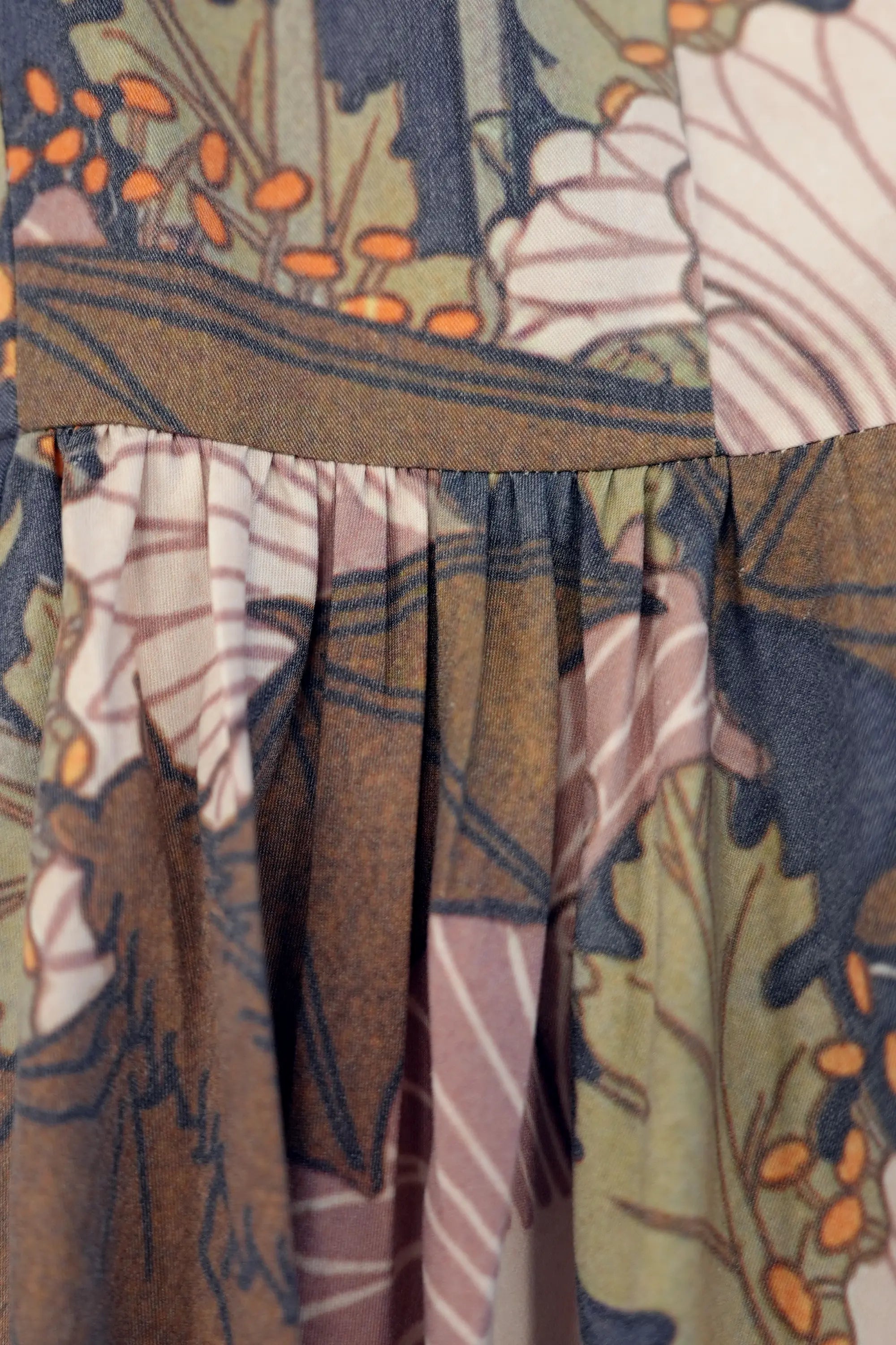 Snowdrop Sleeves Shirtwaist Dress (Bat)