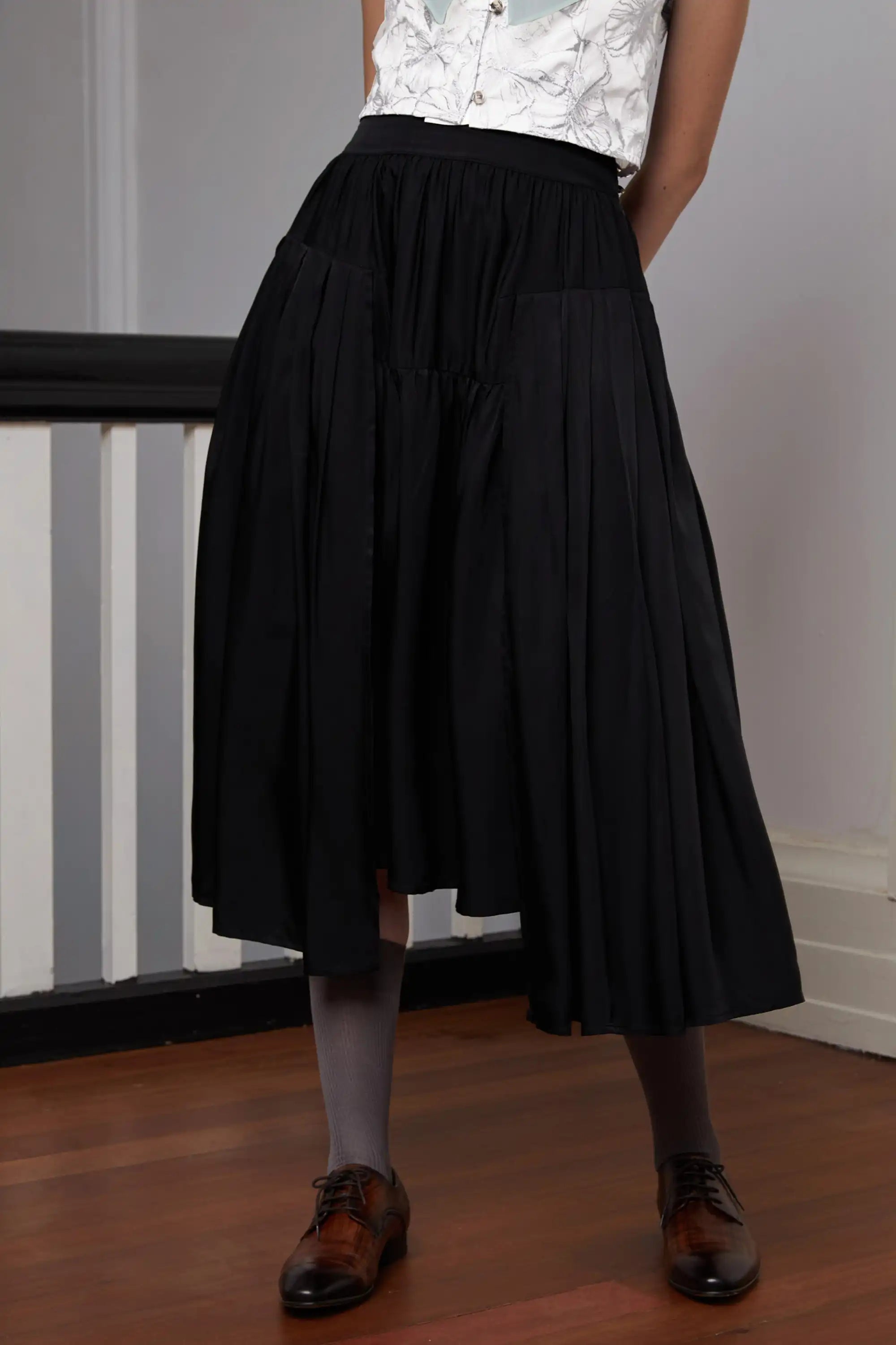 Billowing Tea Skirt – Black | Reckless Ericka