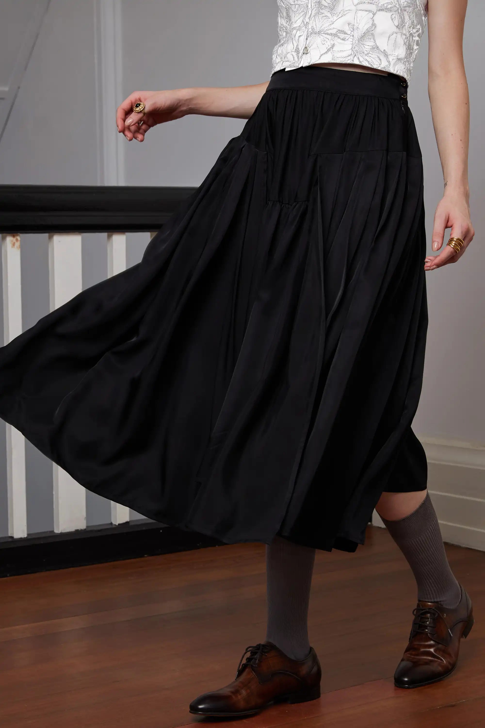 Billowing Skirt (Black)