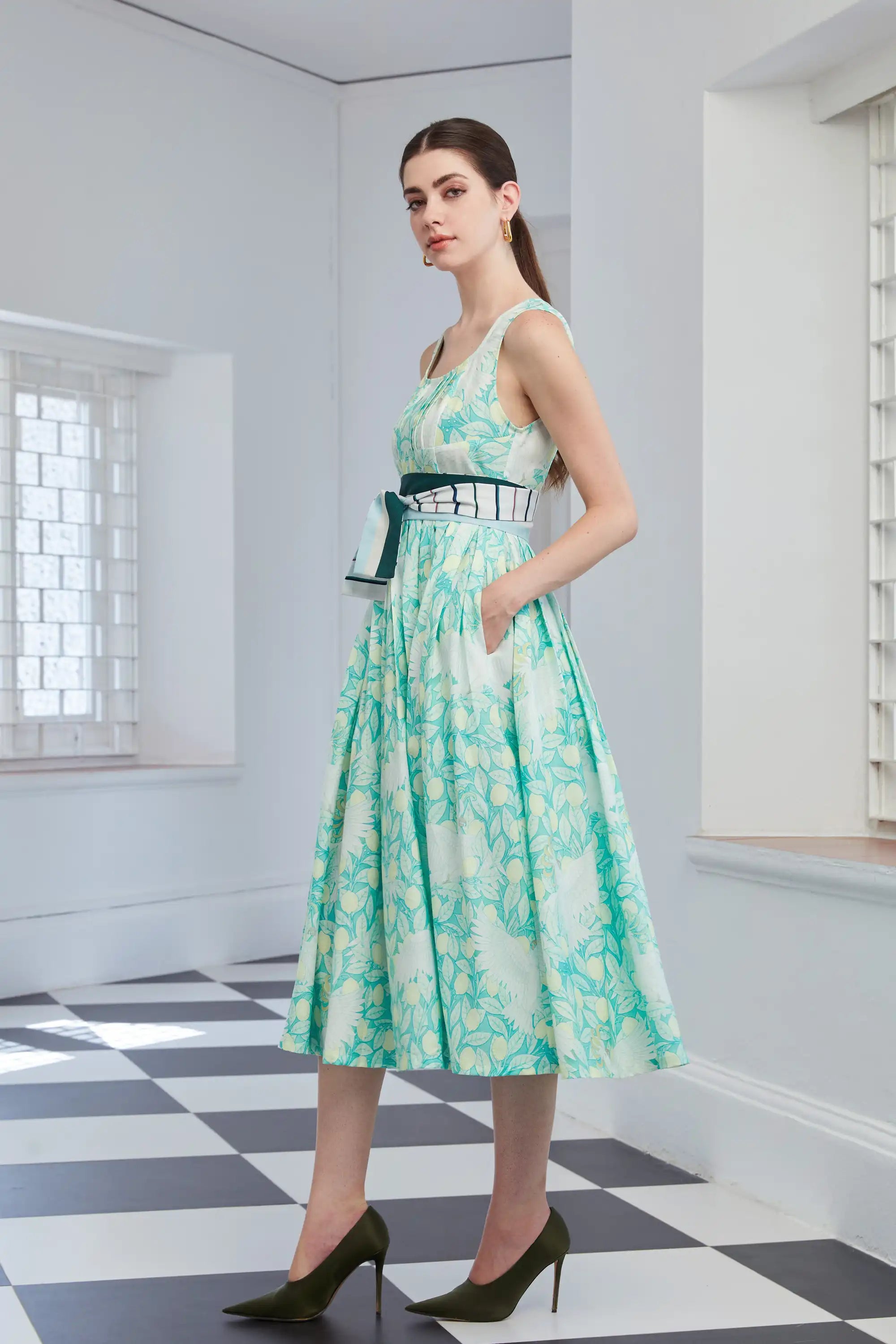 Bustier Box Pleats Dress (Cockatoo)