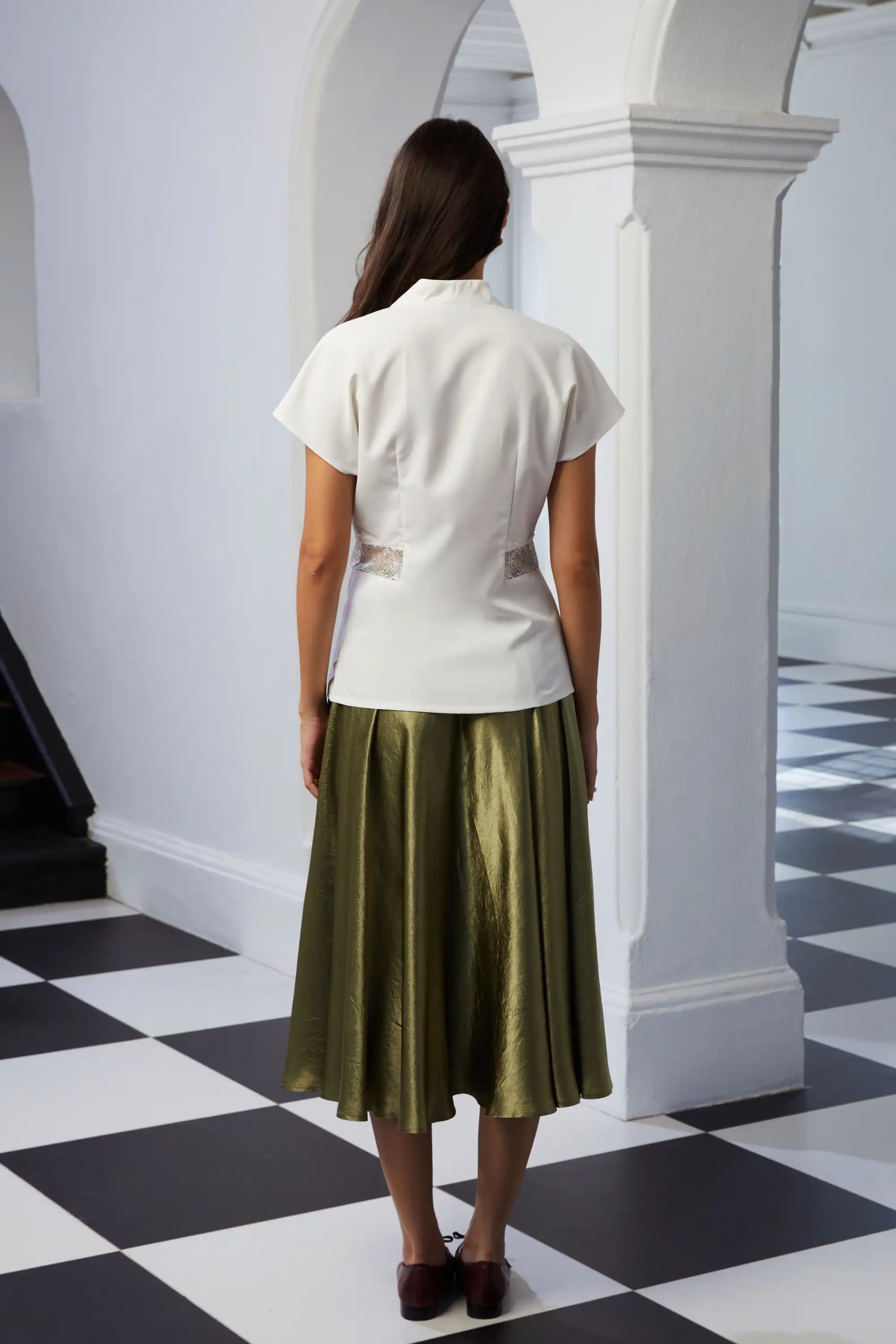 Hourglass Top (White)