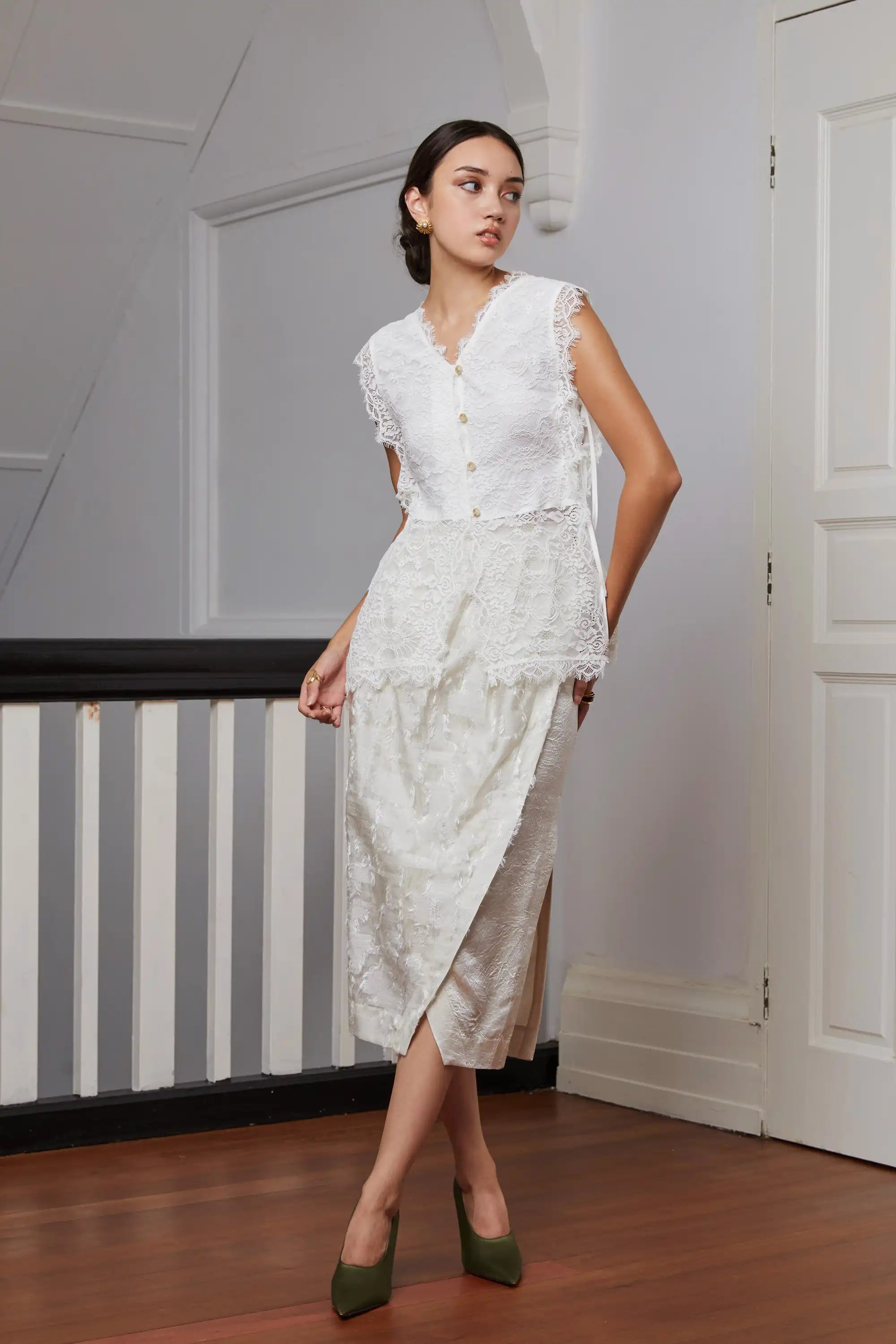 Kebaya Top (White Lace)