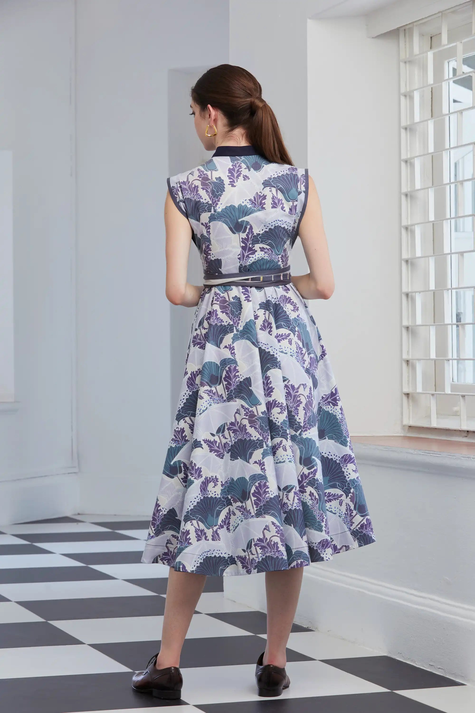 Square Sleeves Fit & Flare Qipao (Bat)