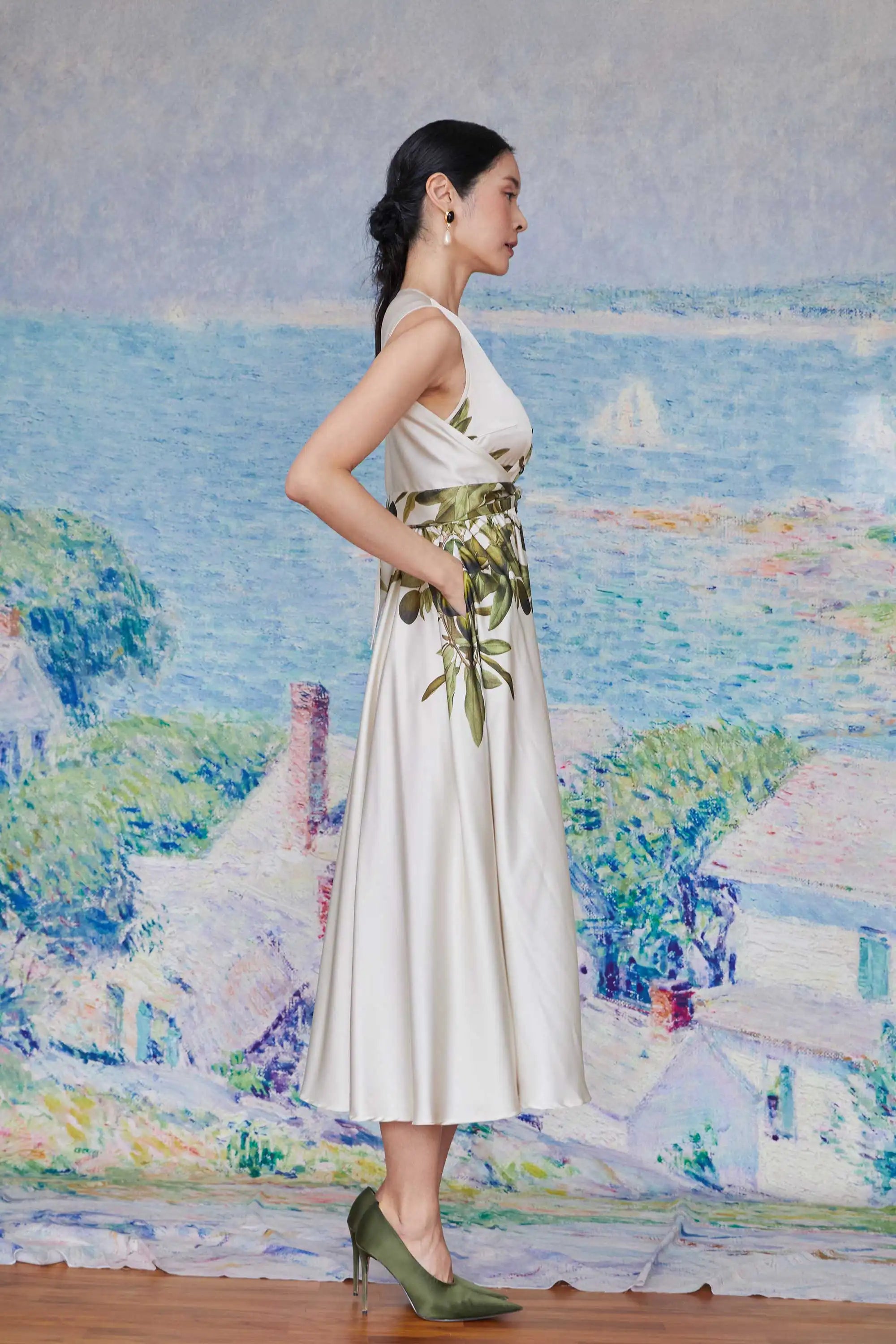 Sleeveless Back Wrap Dress (Olive)