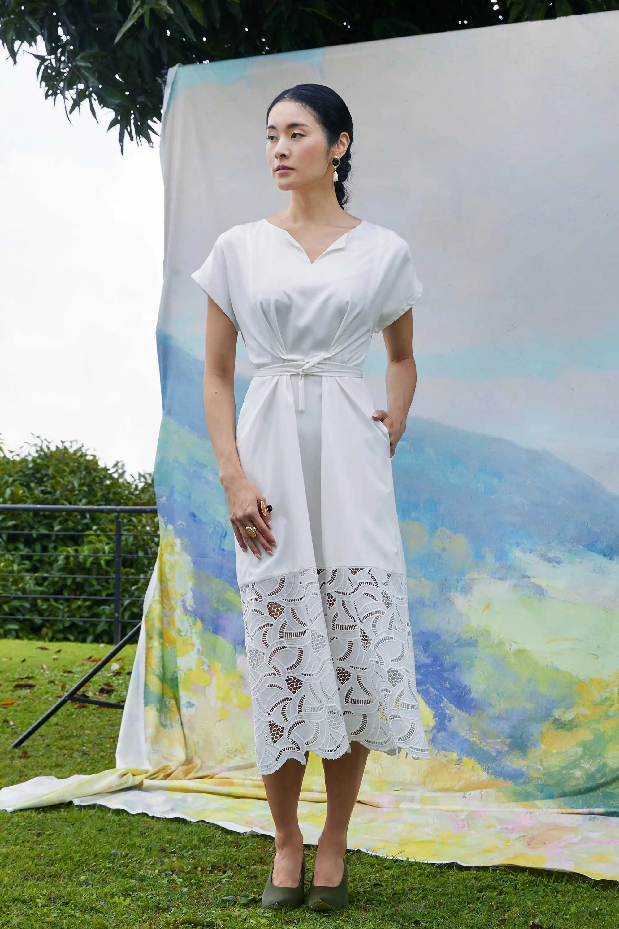 Snatch Waist Border Tea Dress (White)