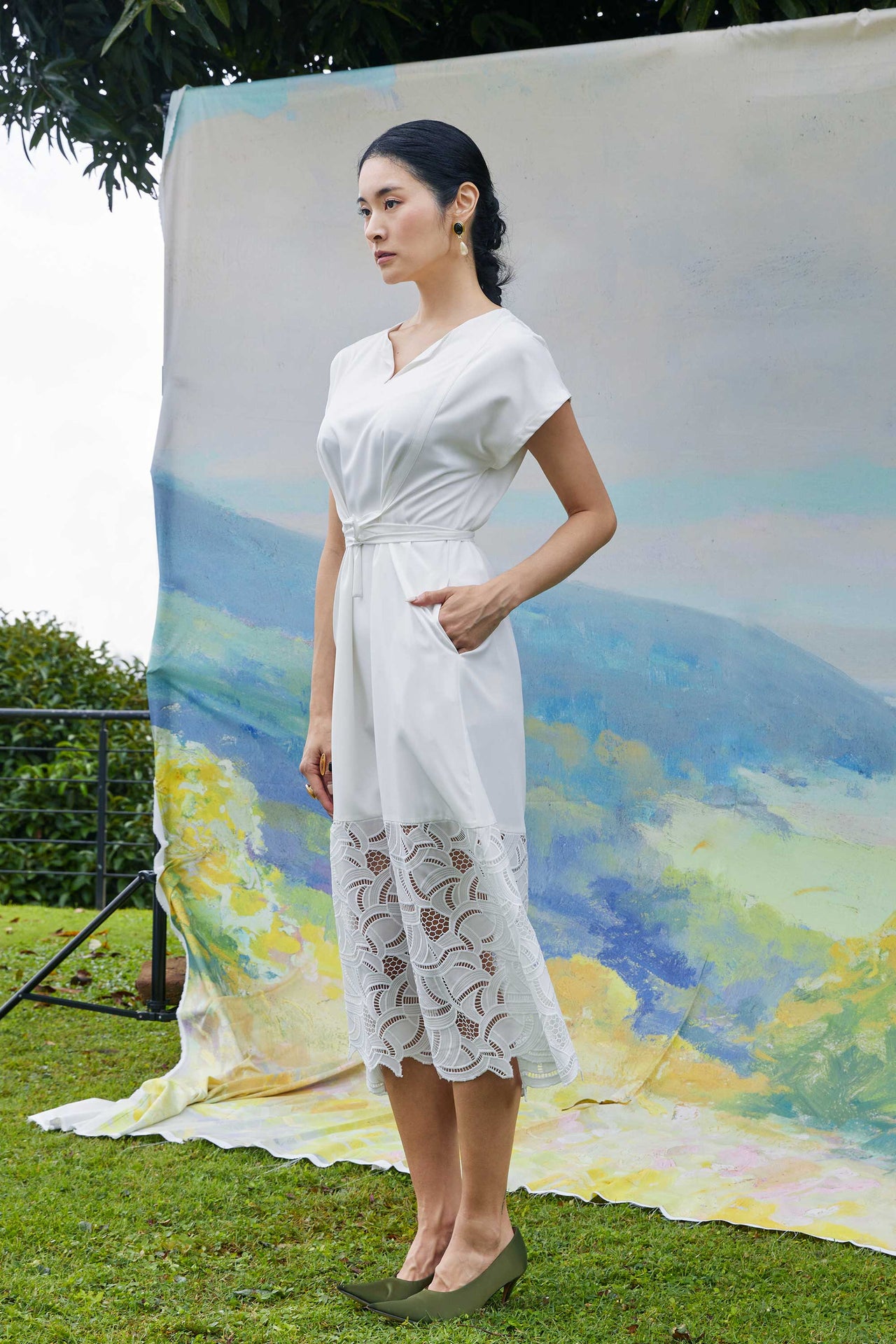 Snatch Waist Border Tea Dress (White)