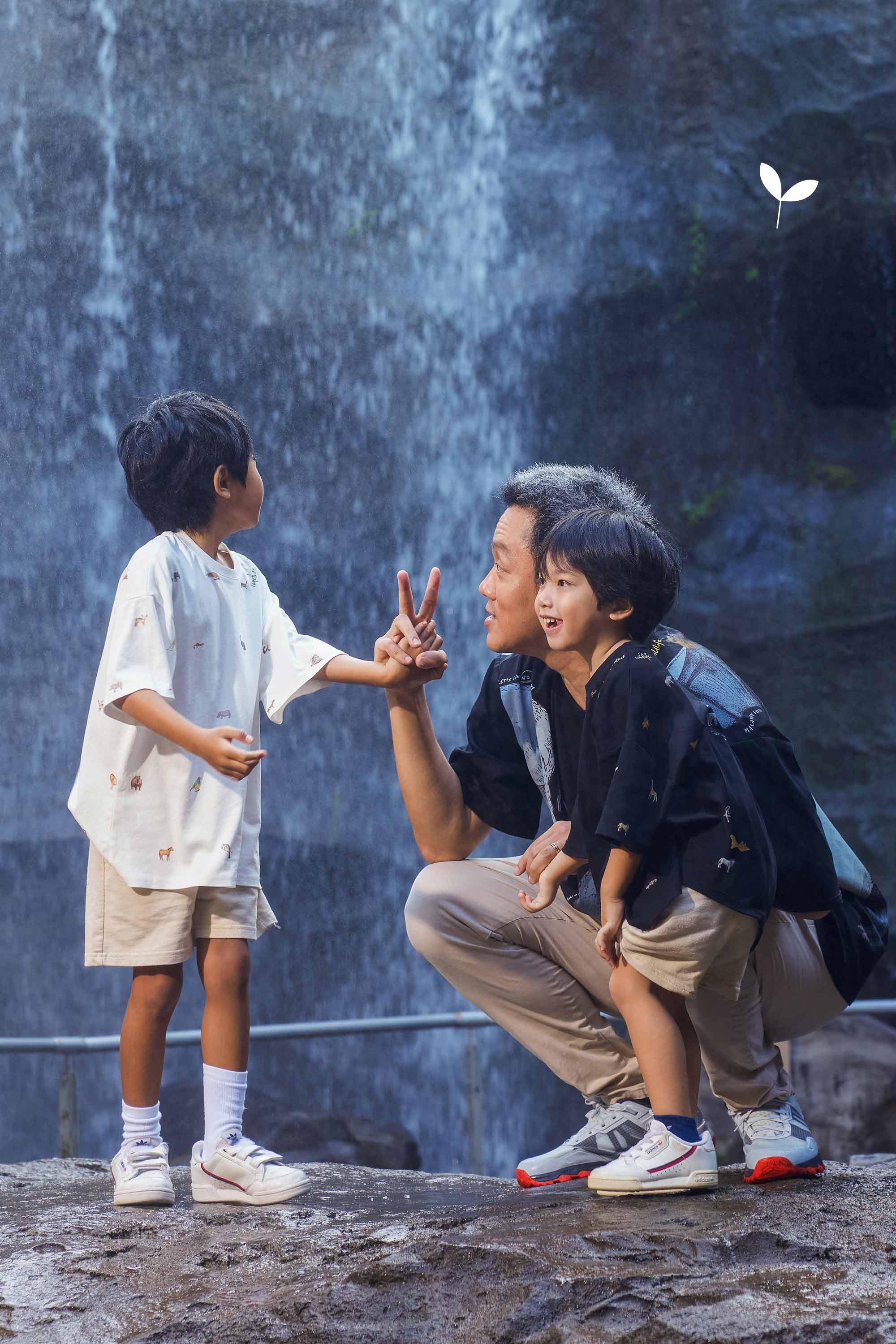 Kid Unisex Tee (Mandai Wildlife Reserve - Light)