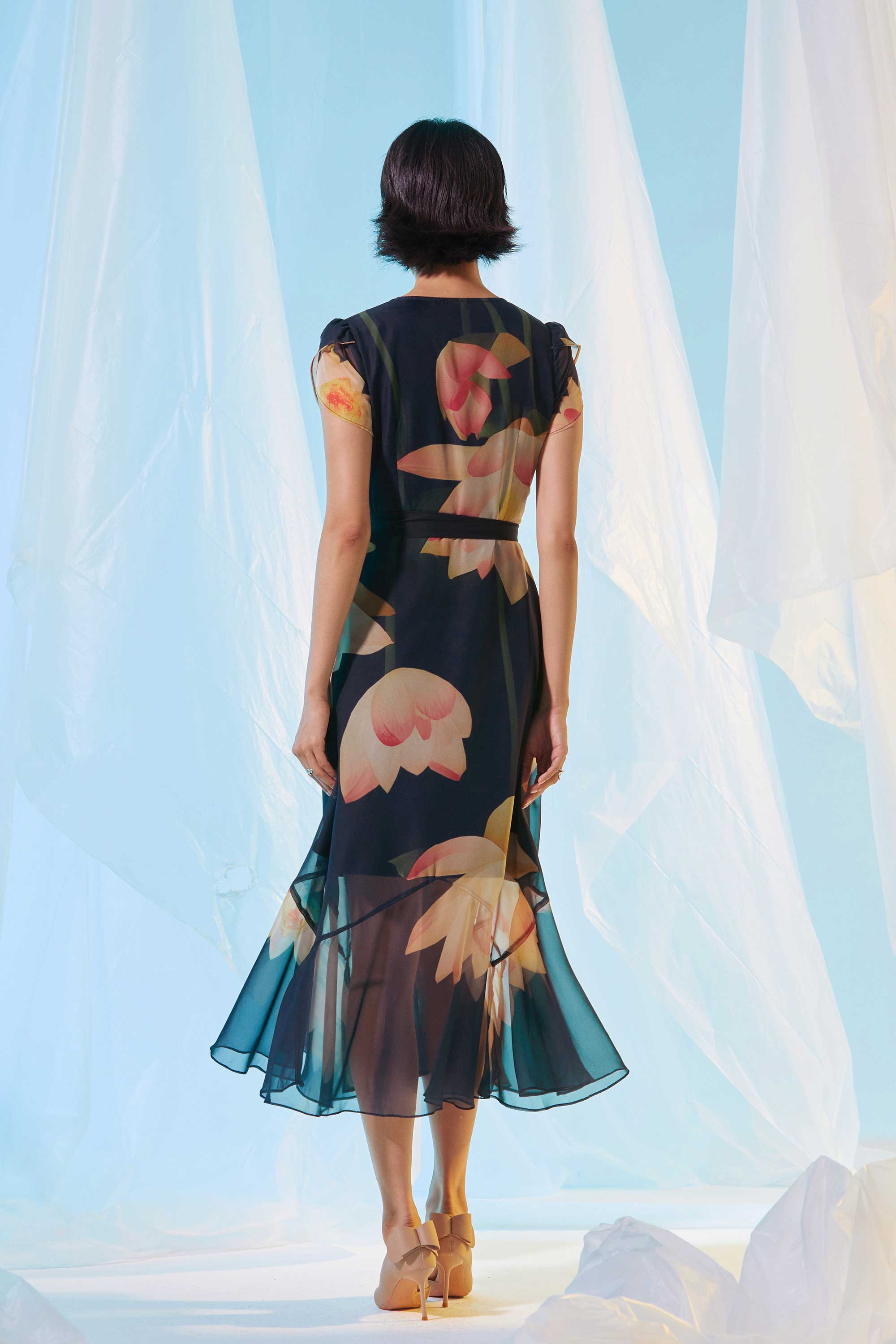 Petal Sleeves Mermaid Maxi Dress (Luminous)