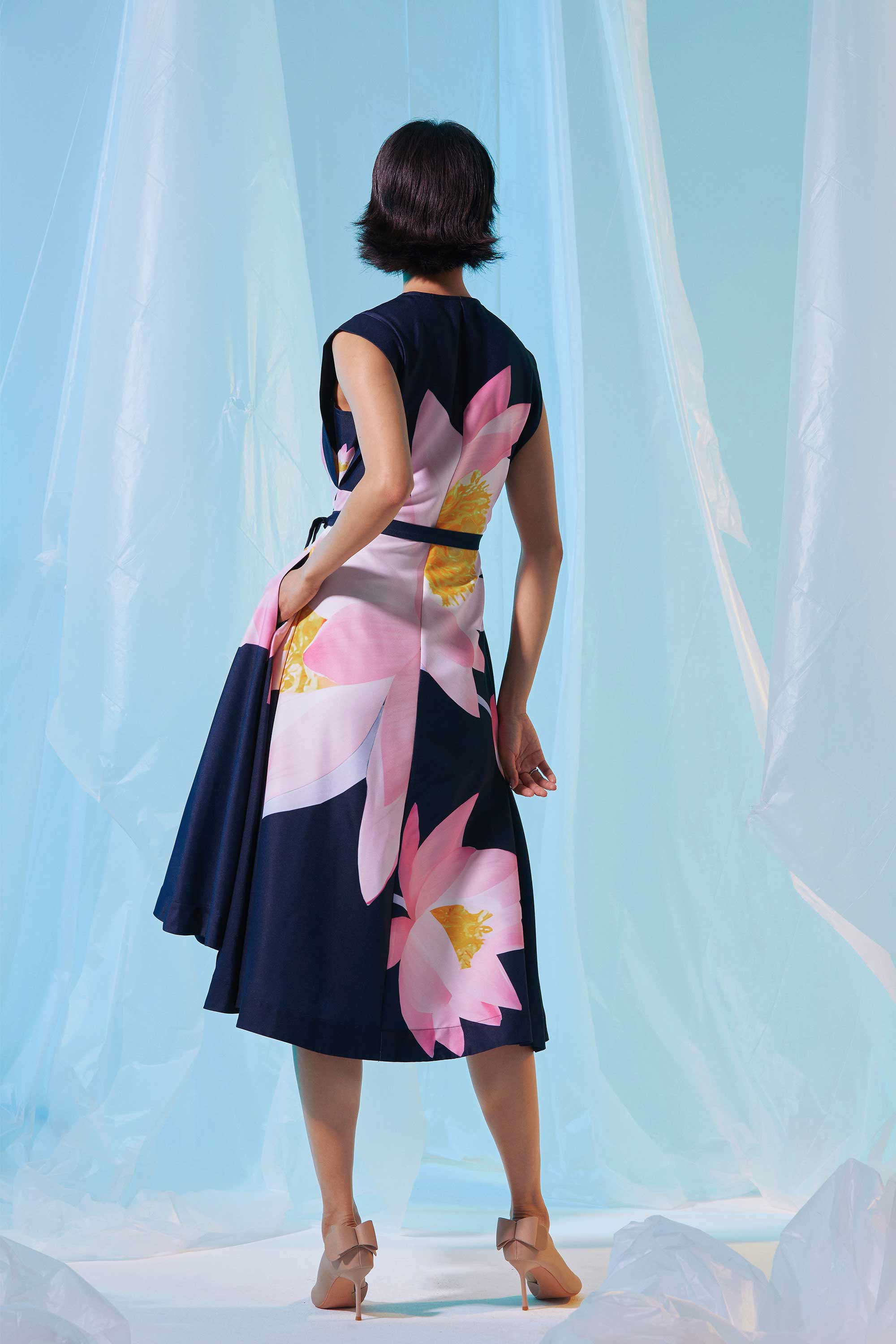Square Sleeve Shift Midi Dress (Breathe)