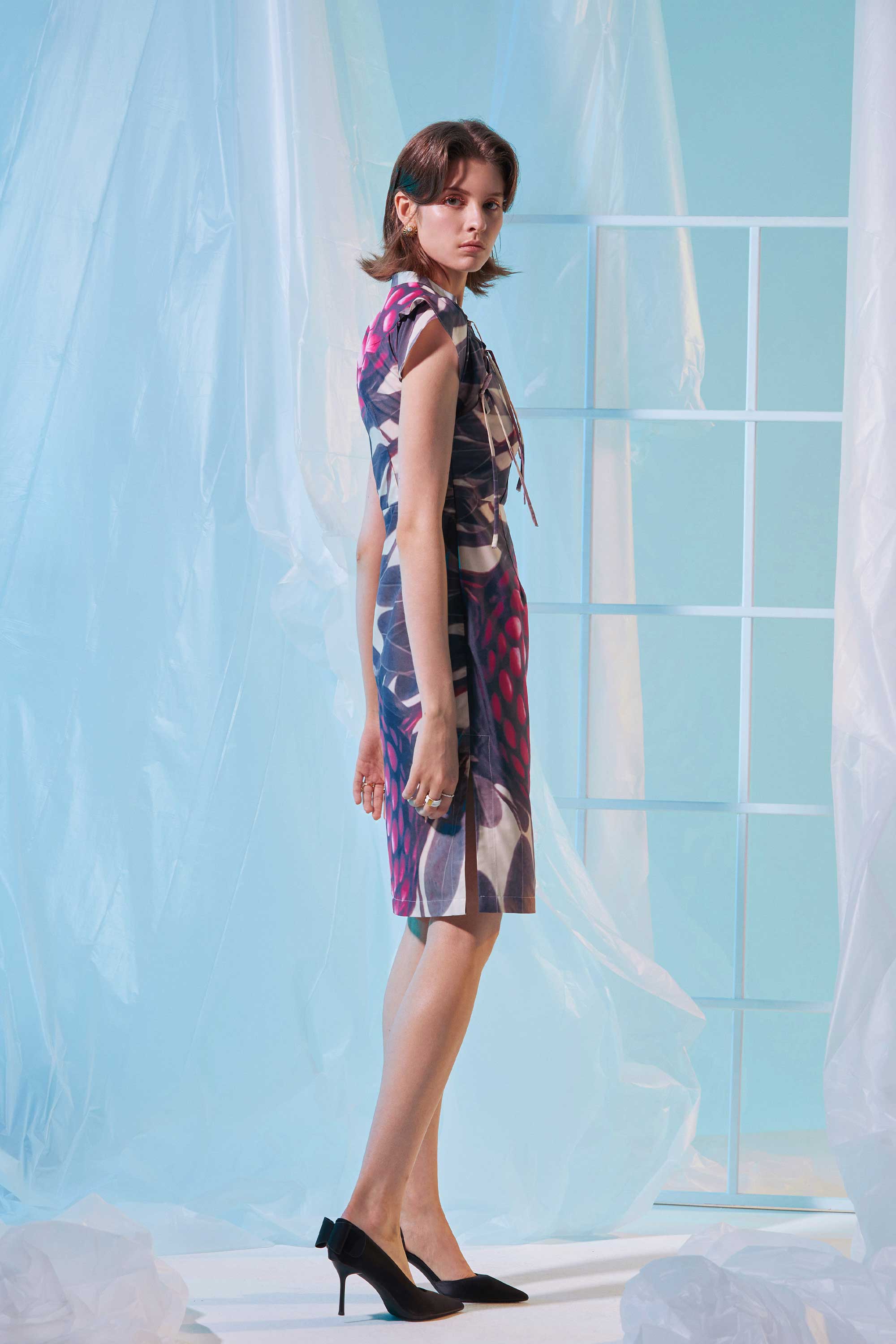 Tulip Piping Knee Dress (Vibrance)