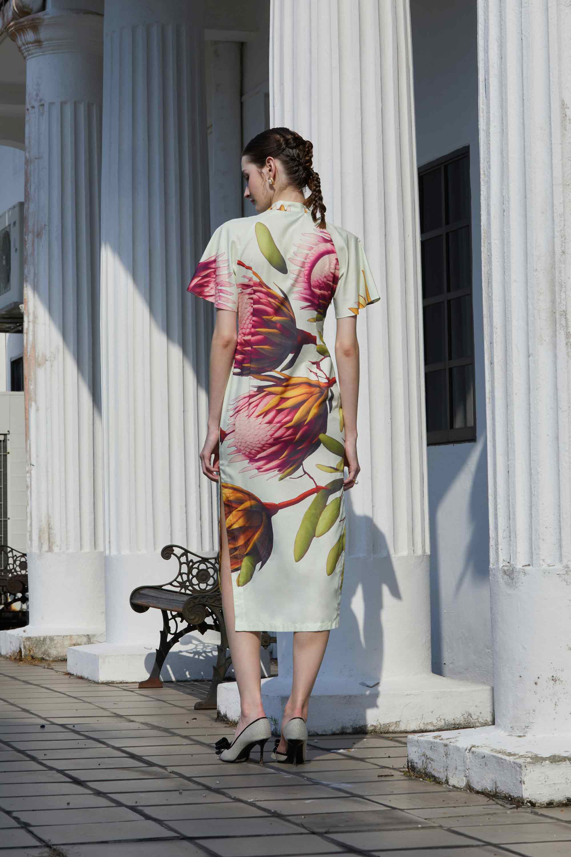 Flutter Sleeves Pencil Qipao (Dusk)