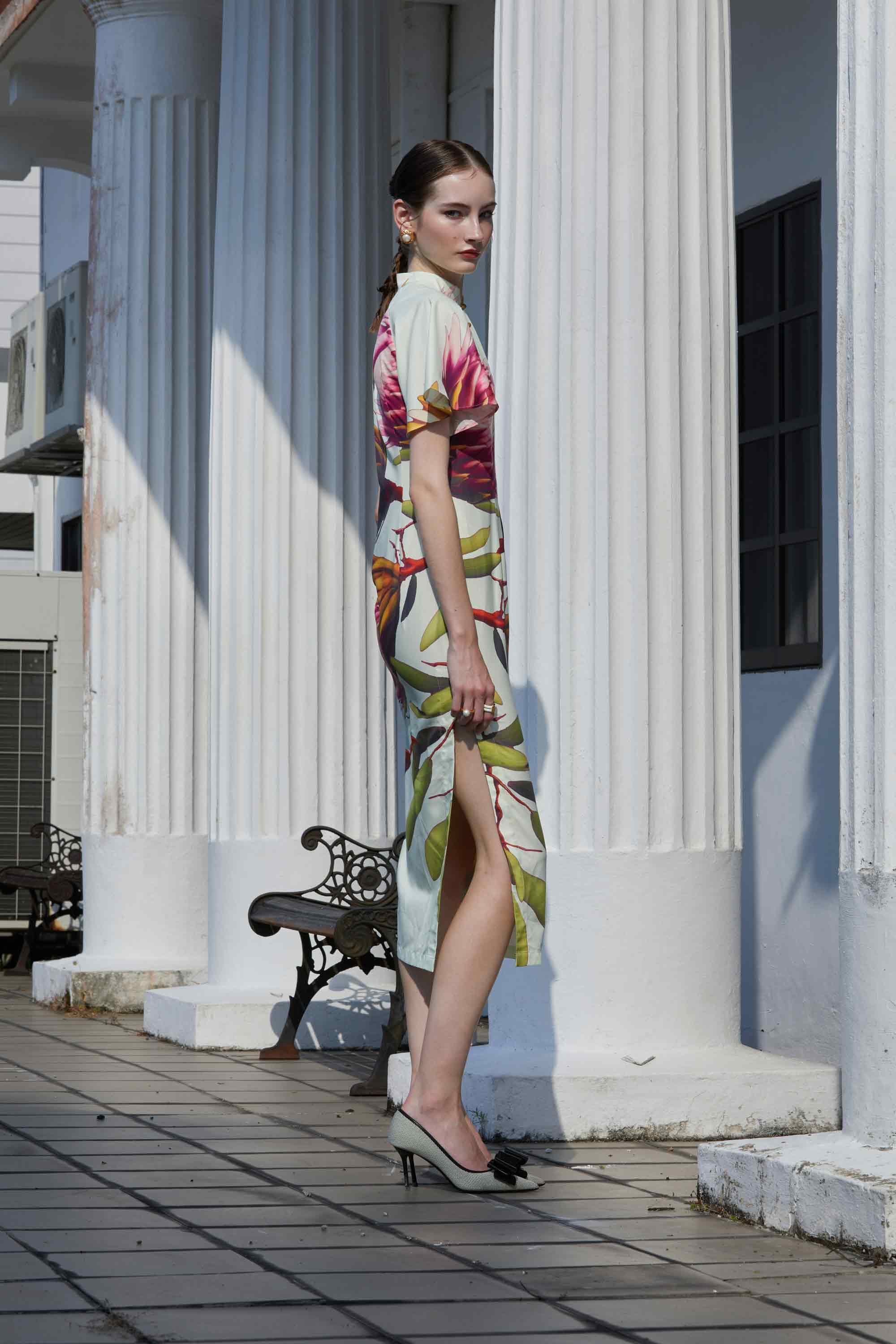 Flutter Sleeves Pencil Qipao (Dusk)