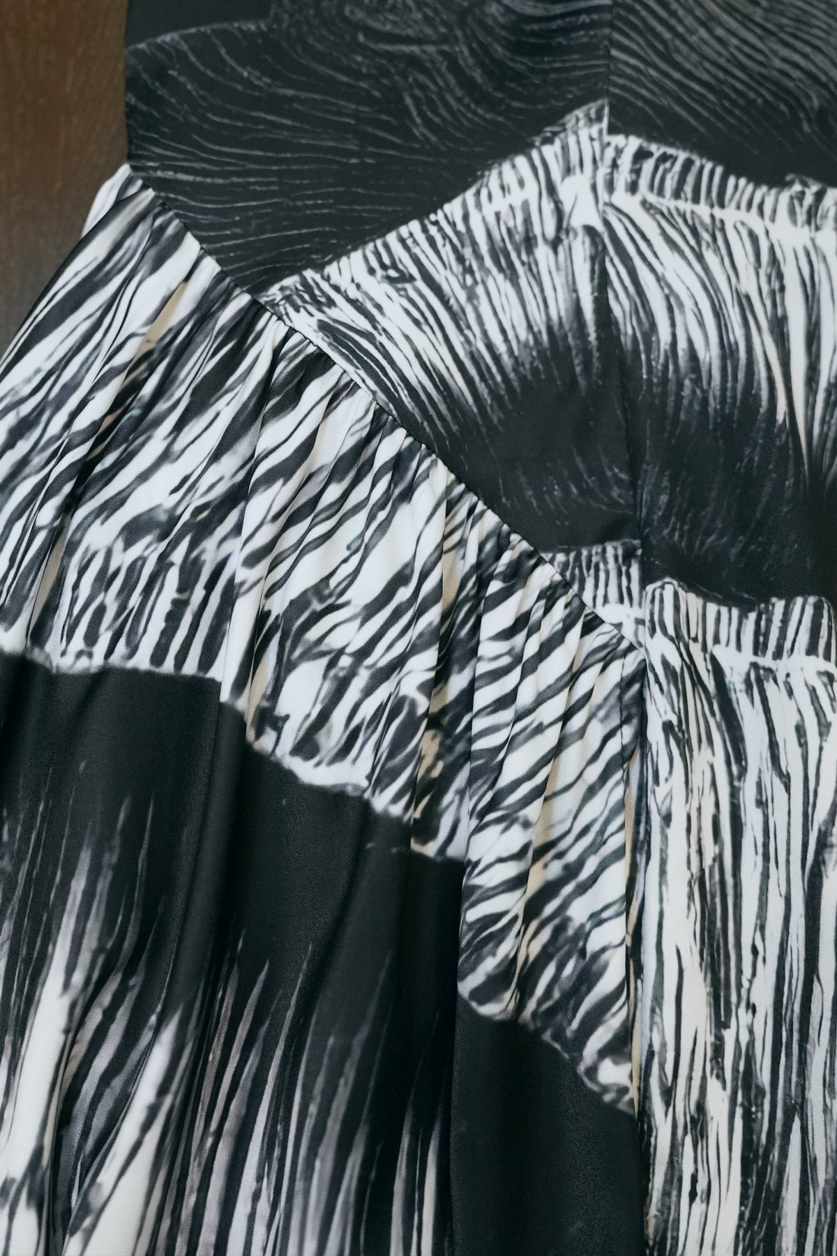 Sleeveless Billowing Knee Dress (Trametes)