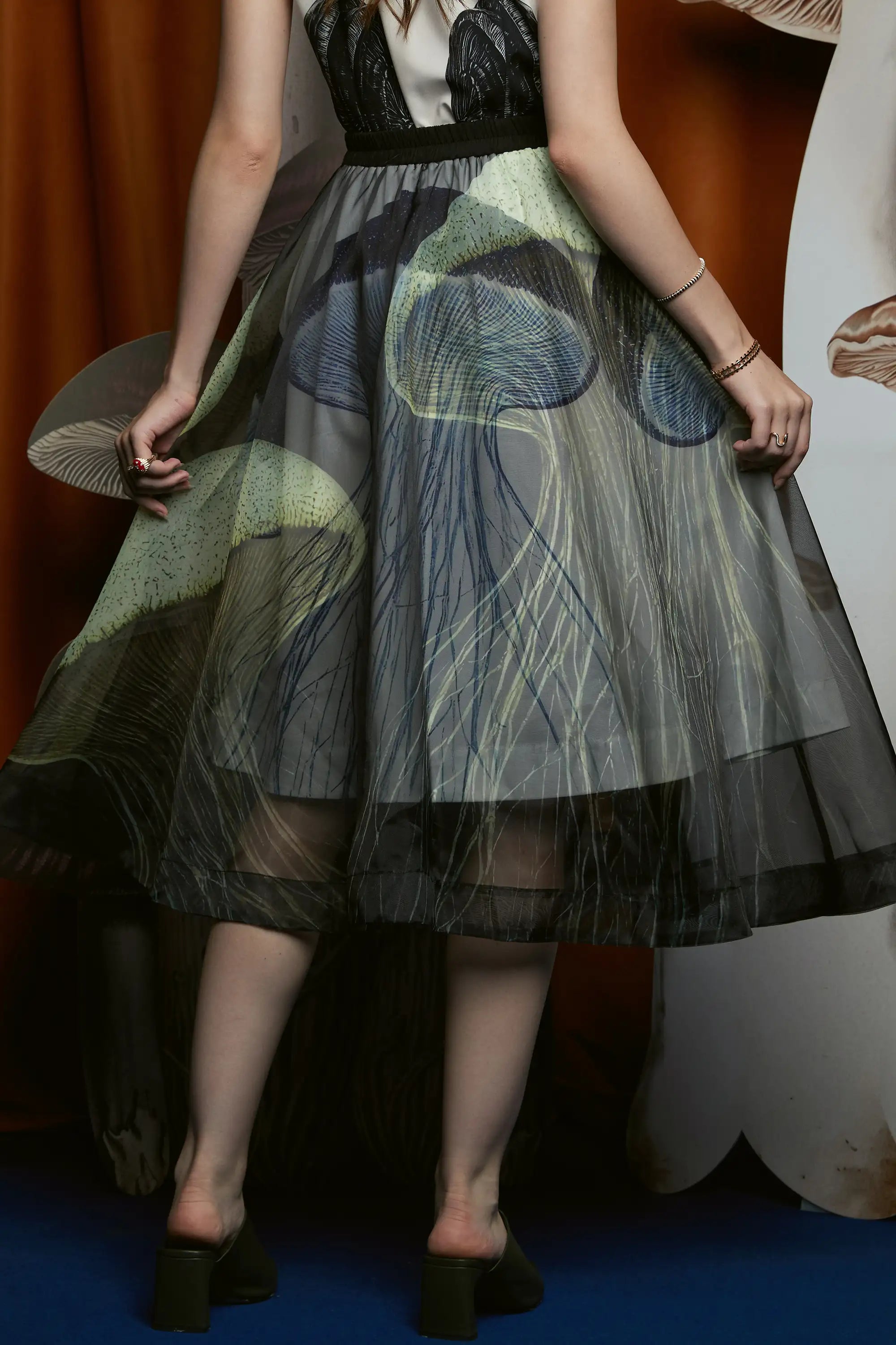 Midi Swing Skirt (Porcini)