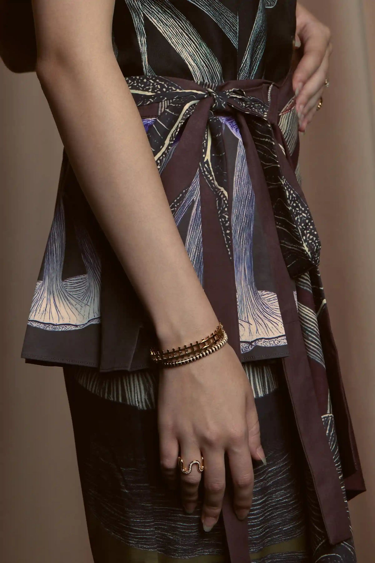 Wrap Layered Pencil Skirt (Hypholoma)