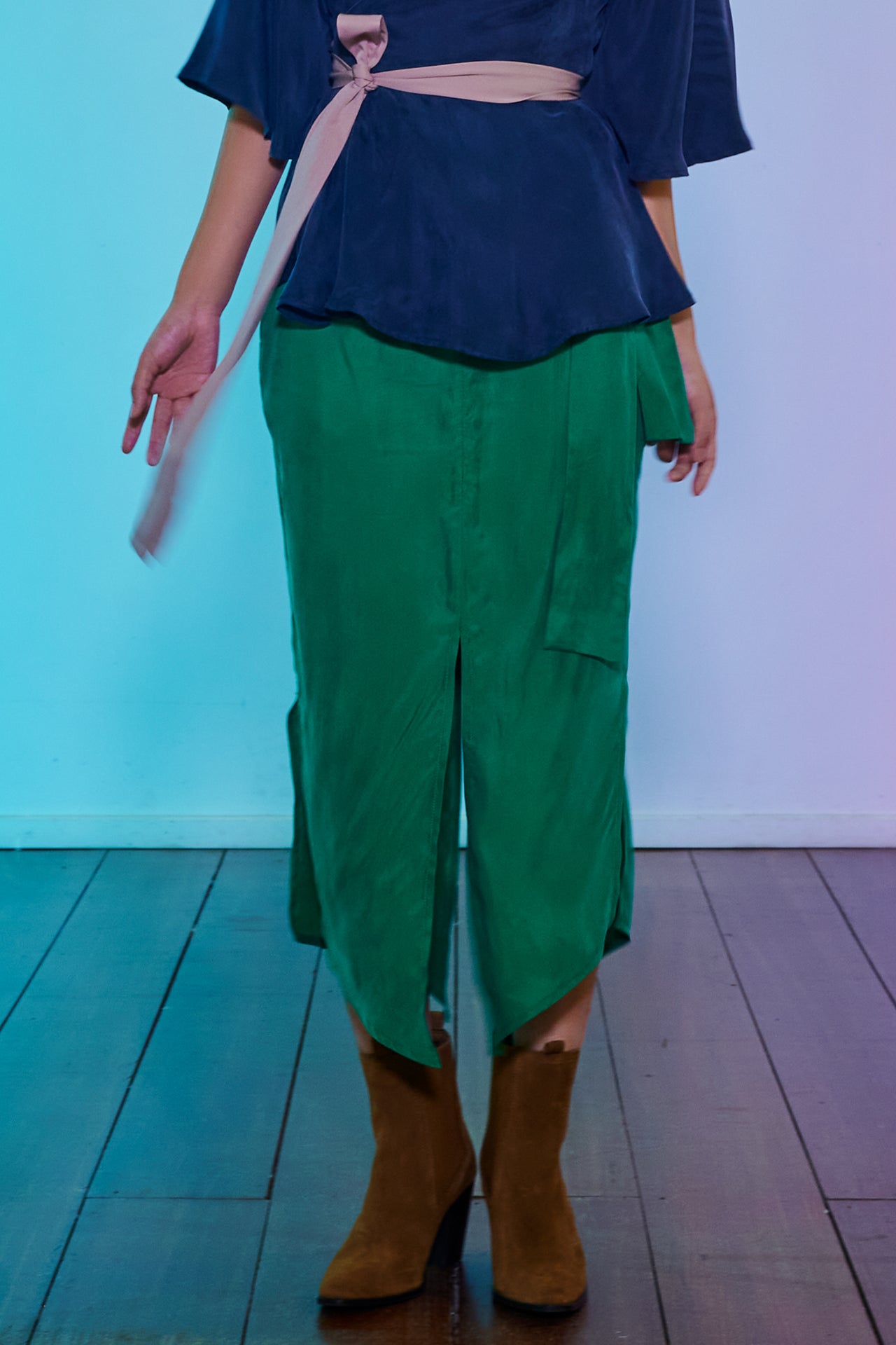 Pencil Slit Skirt (Cupro Green)